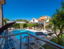 Holiday home Slava i Oksana
