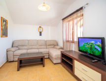 Holiday home Slava i Oksana