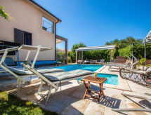 Holiday home Slava i Oksana