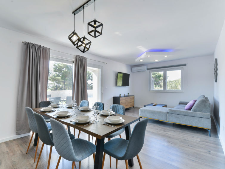 Search and Stay destination Tribunj, Šibensko-kninska županija - Croatia from AU$ 528. Gušt