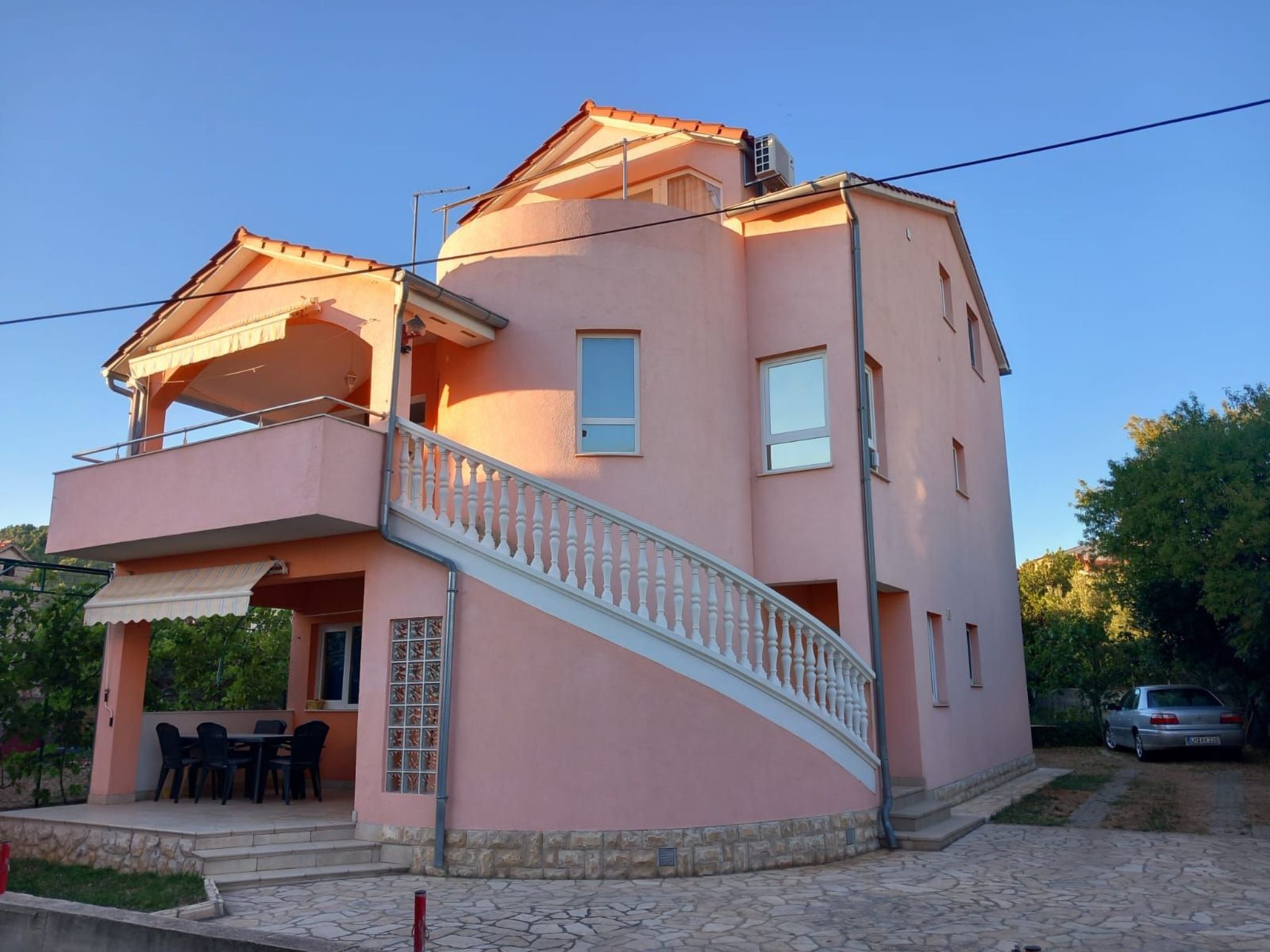 Mit Balkon in guter Lage-Image-tags.info