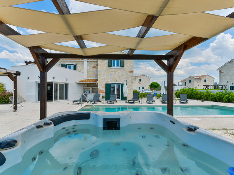 Search and Stay destination Zaton, Šibensko-kninska županija - Croatia from AU$ 618. Violet
