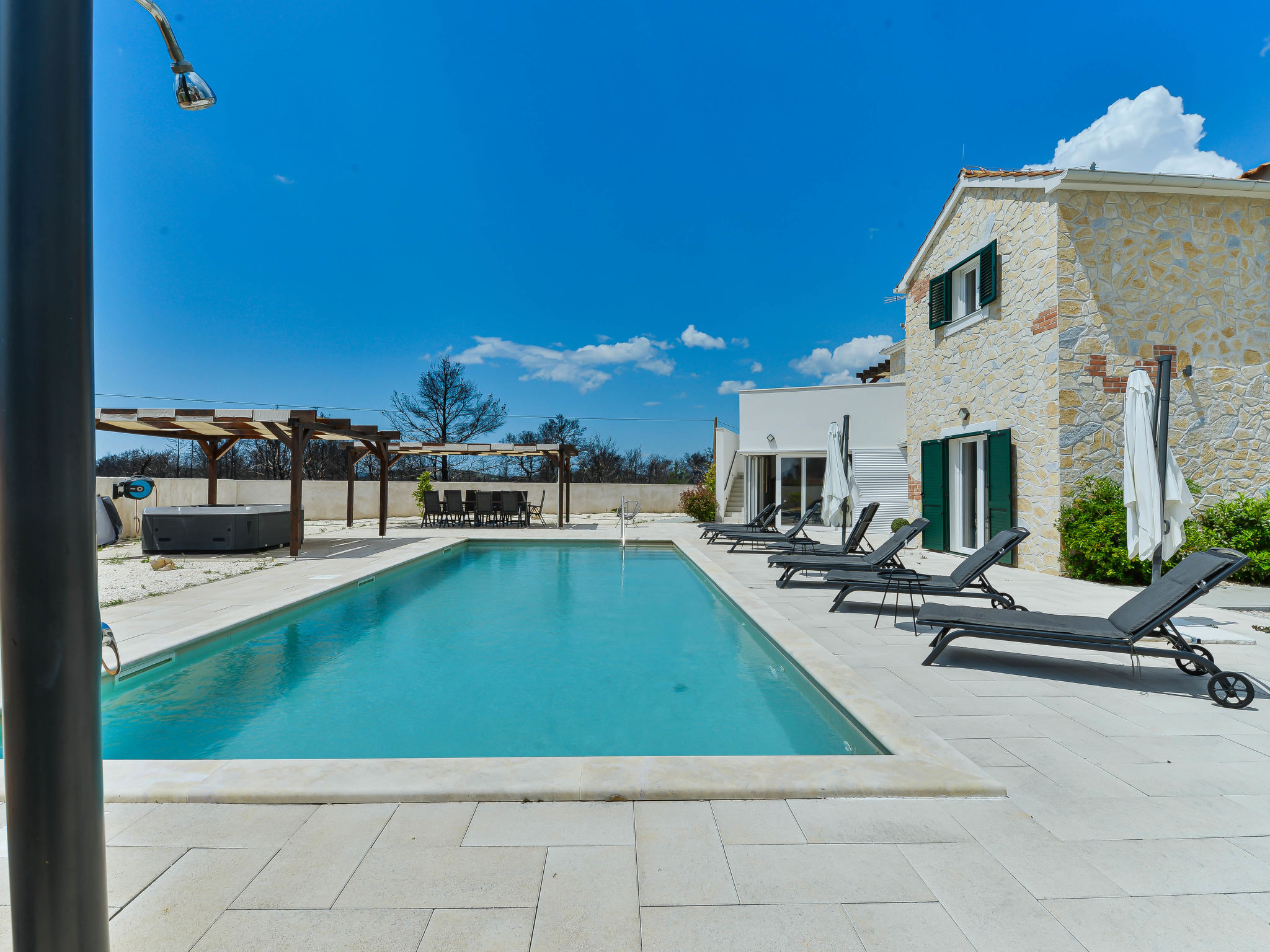 Violet — Pool Outdoor (2 of 39)