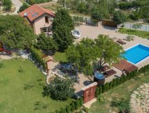 Villa Ni-Sa mit Privatpool für 11 Personen