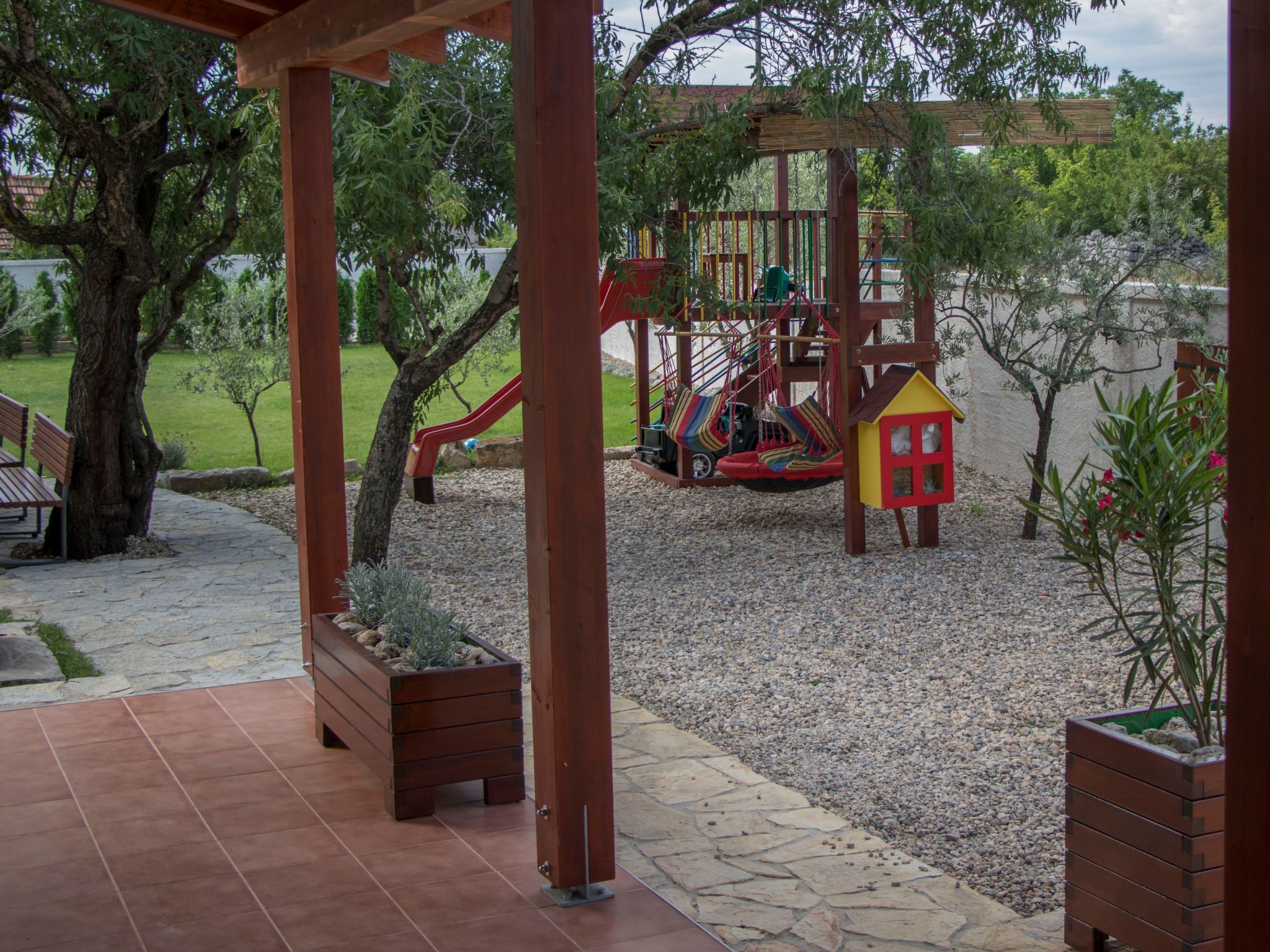 Villa Ni-Sa mit Privatpool für 11 Personen-Drinnen