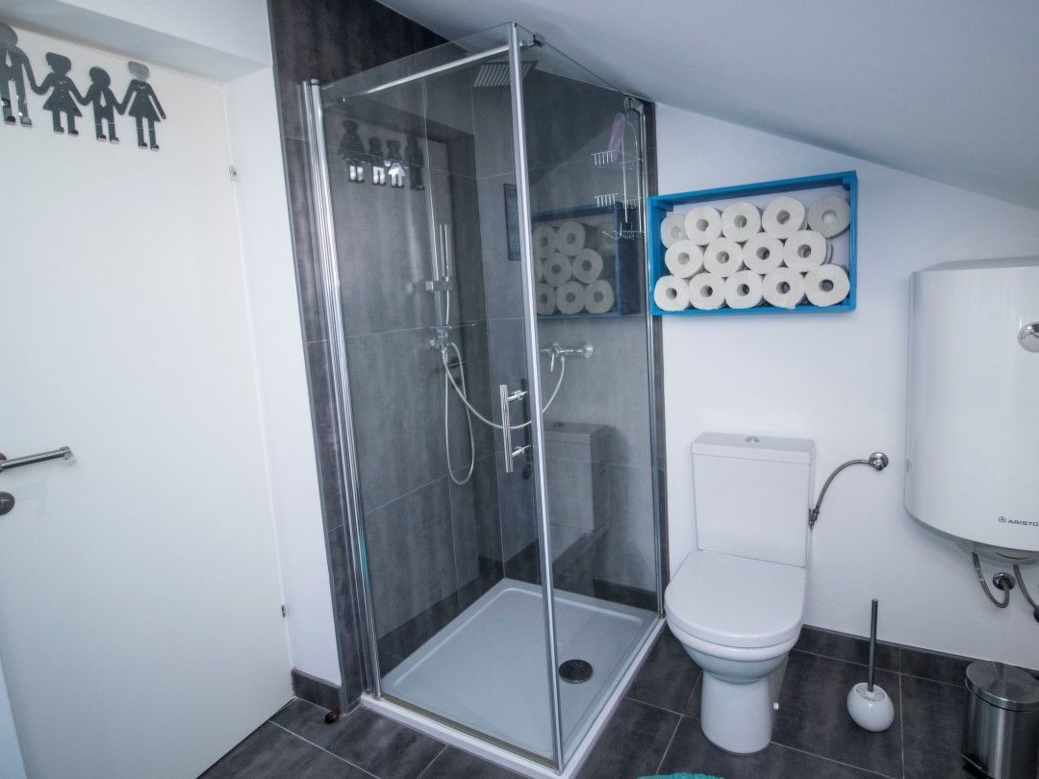 Villa Ni-Sa mit Privatpool für 11 Personen-Drinnen