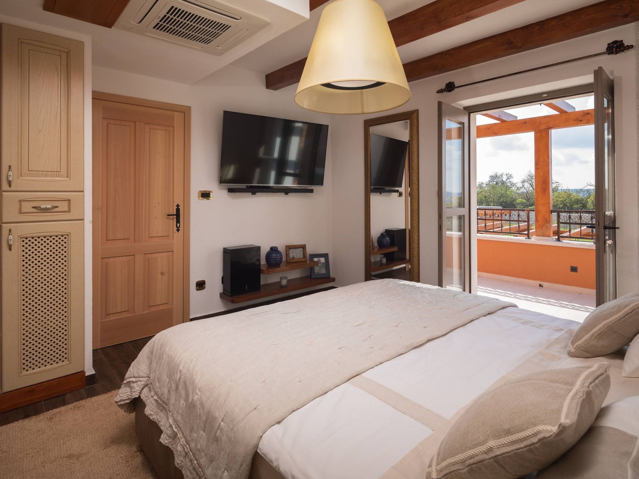 Die Höfe der Villa Ivan-Image-tags.info