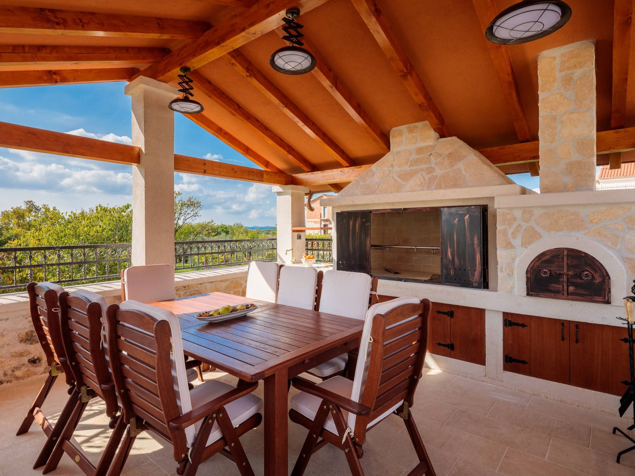 Die Höfe der Villa Ivan-Image-tags.info