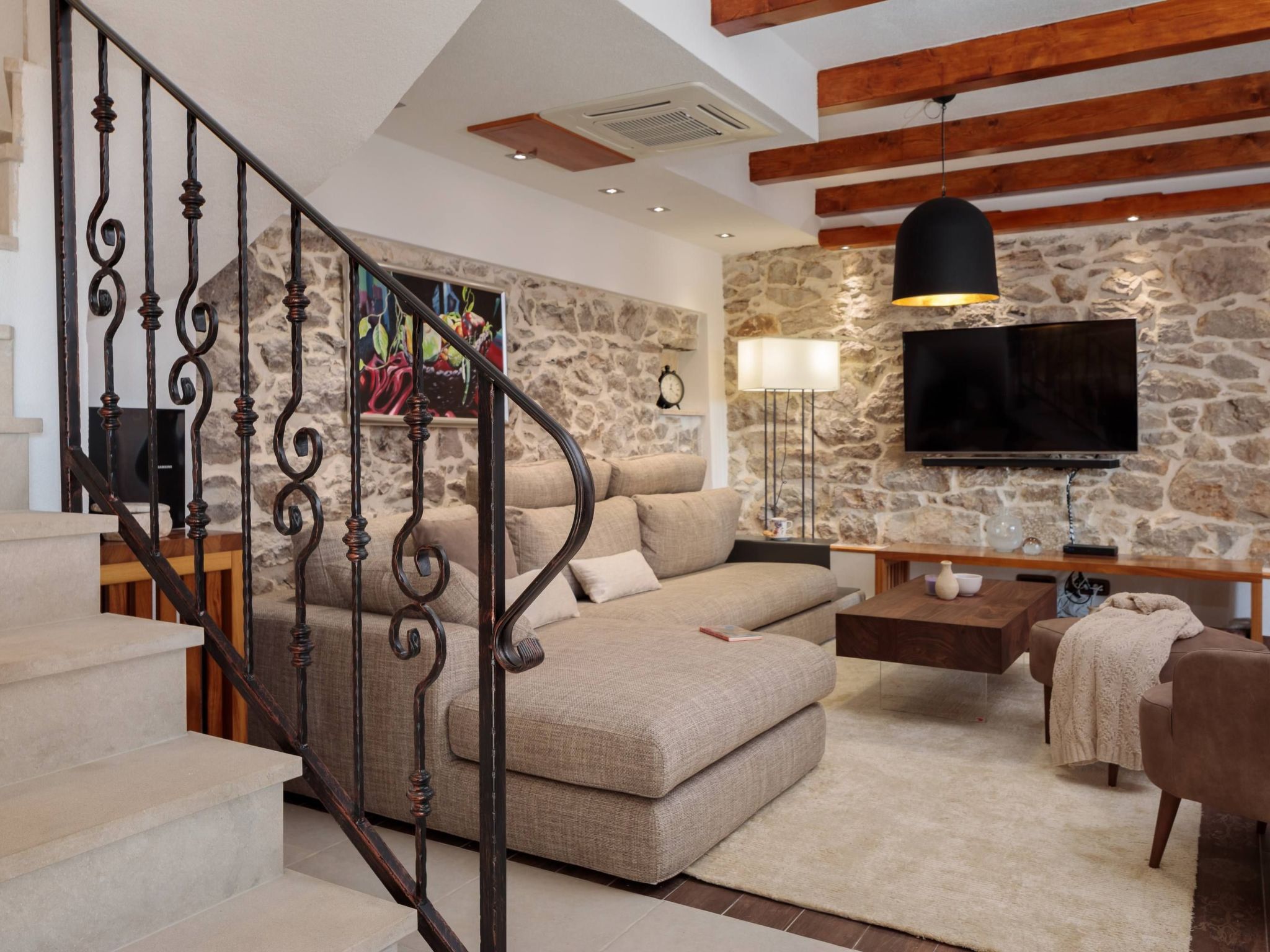 Die Höfe der Villa Ivan-Image-tags.info