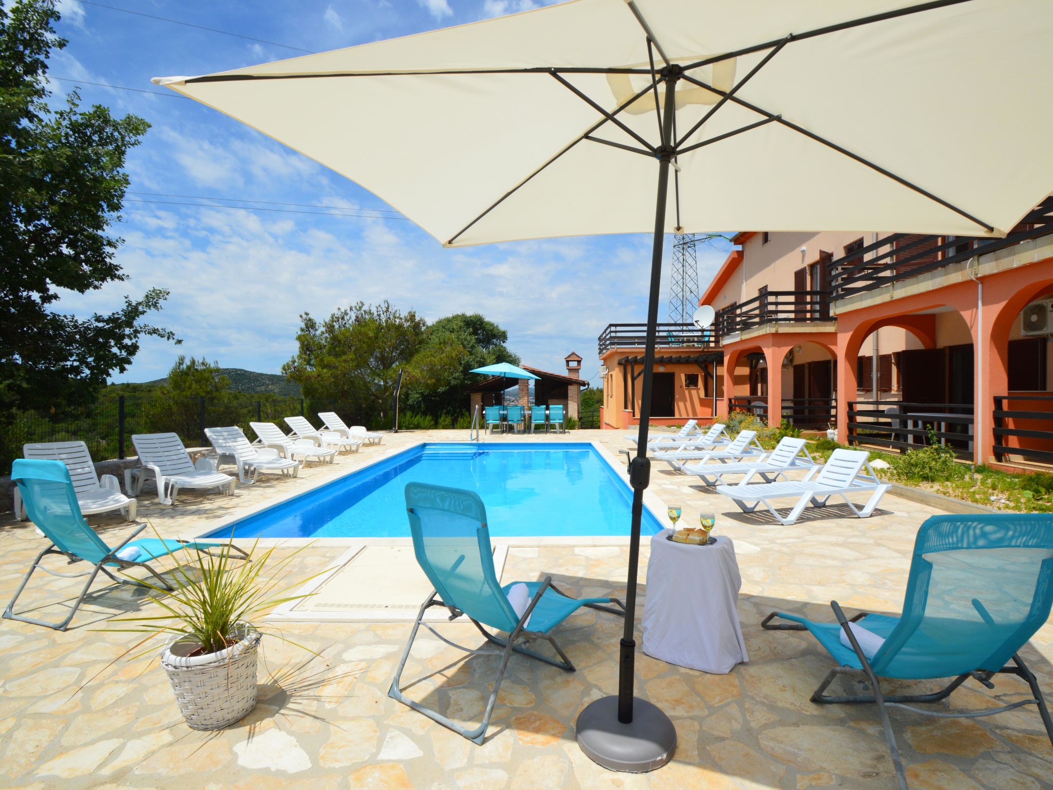 Vakantiehuis met zwembad in Bilice (Kroatië) voor 4 personen