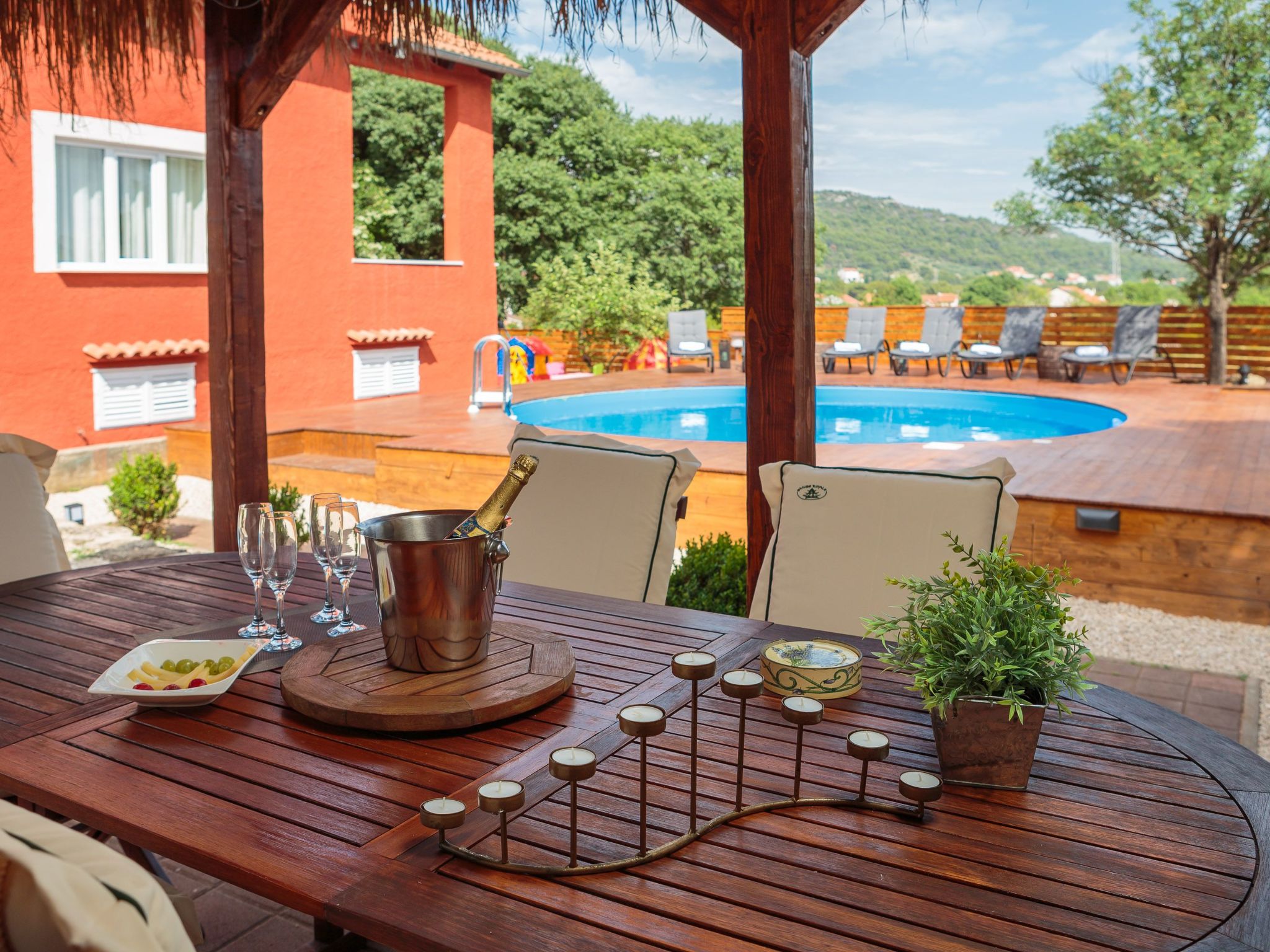 Providenca-Image-tags.info