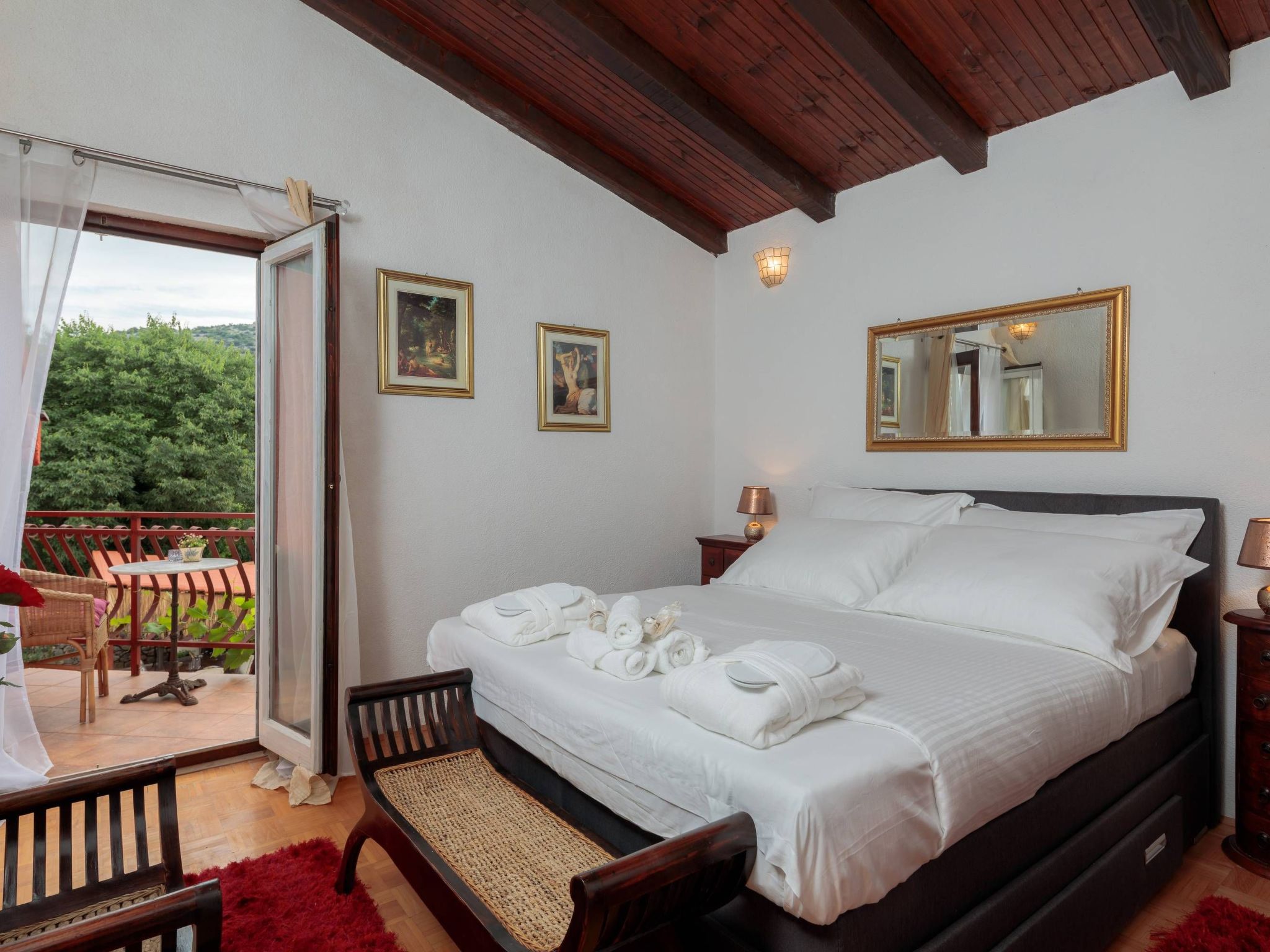 Providenca-Image-tags.info