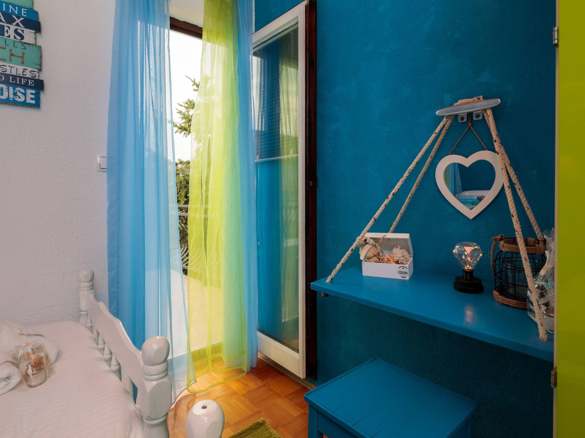 Providenca-Image-tags.info