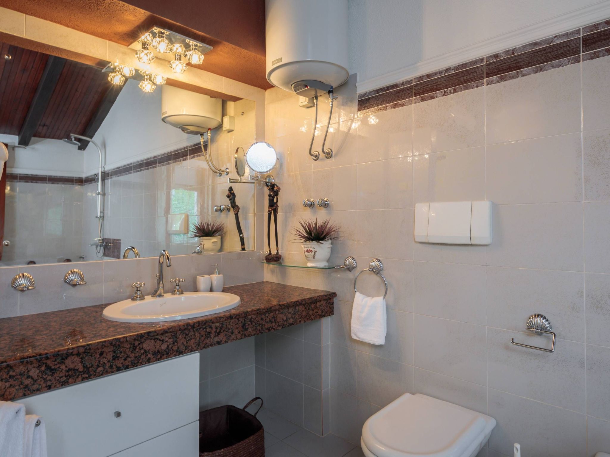 Providenca-Image-tags.info