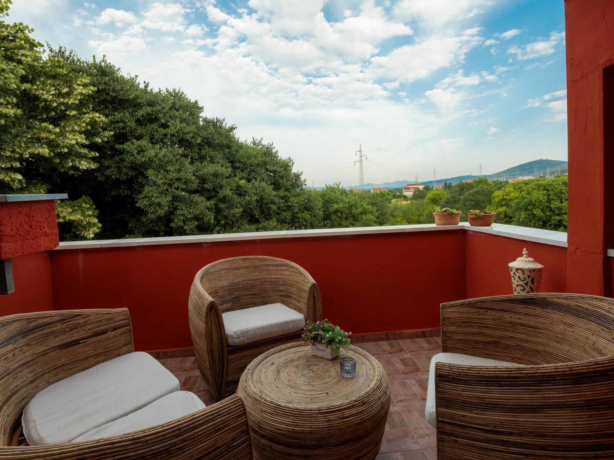 Providenca-Image-tags.info