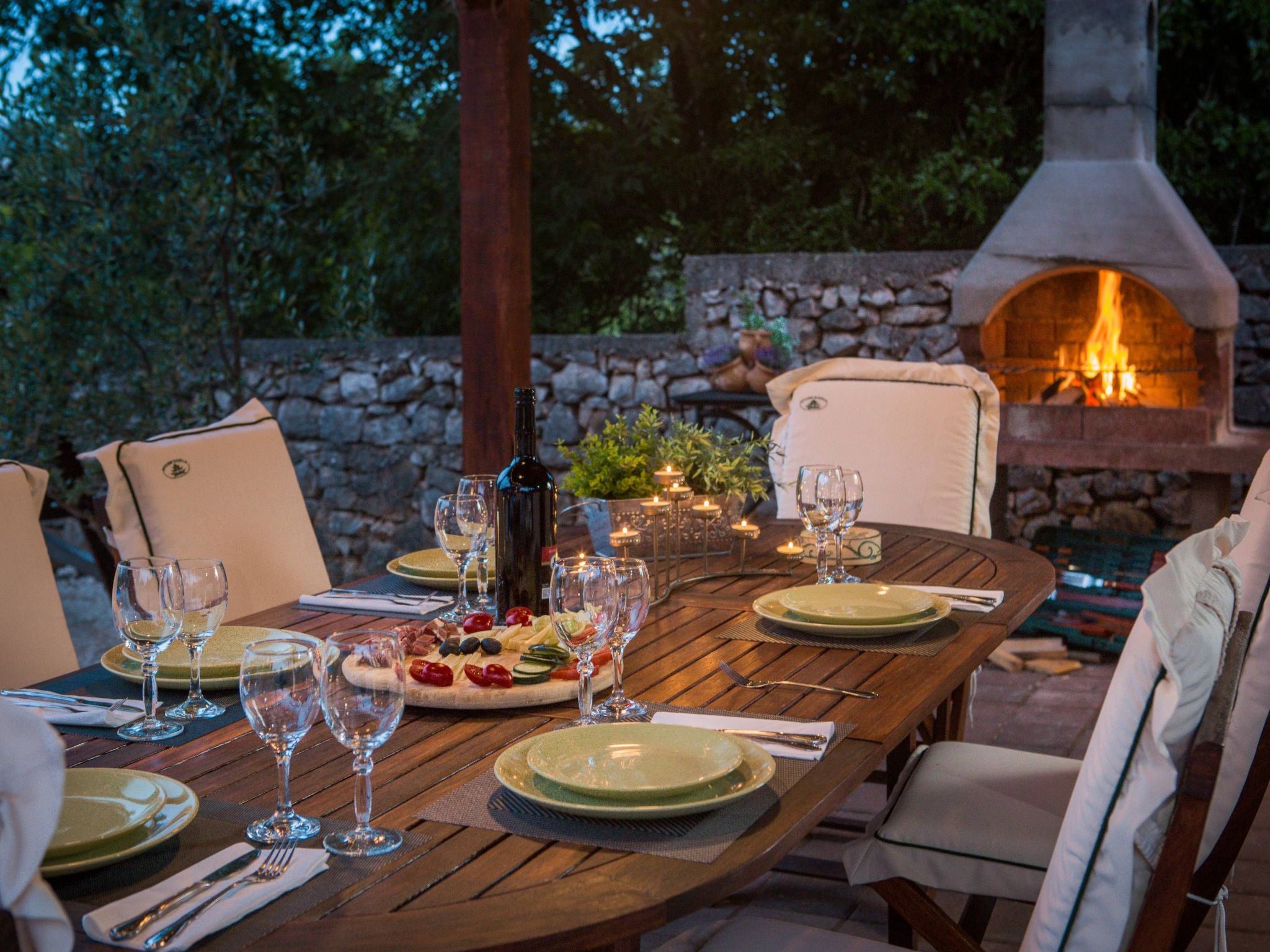 Providenca-Image-tags.info