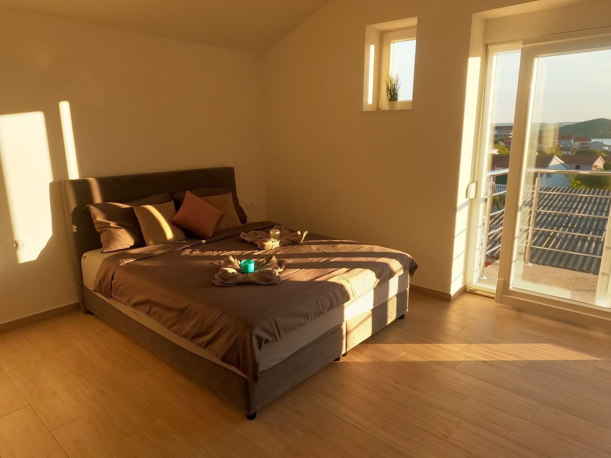 Modernes Ferienhaus mit eigenem Pool und Meerblick-Image-tags.info