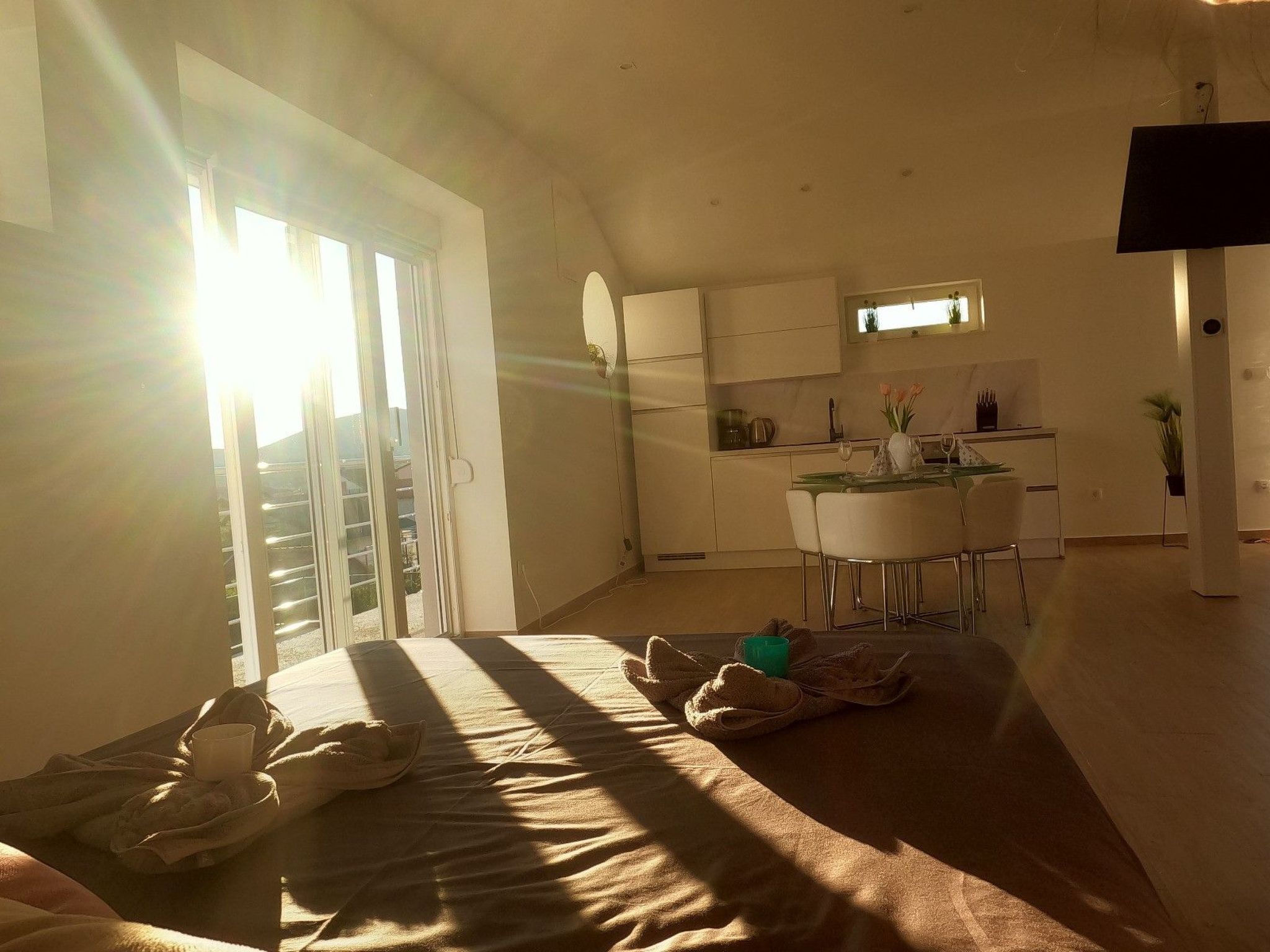 Modernes Ferienhaus mit eigenem Pool und Meerblick-Image-tags.info