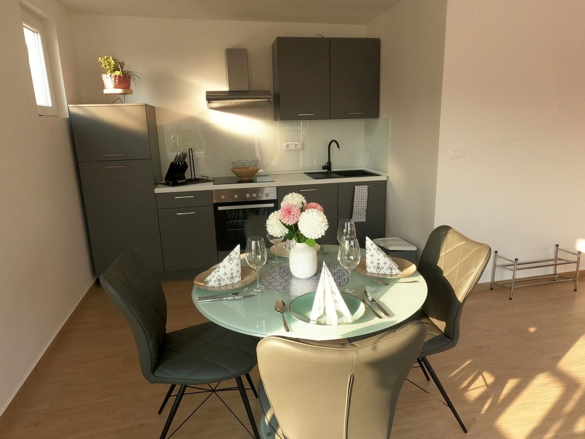 Modernes Ferienhaus mit eigenem Pool und Meerblick-Image-tags.info