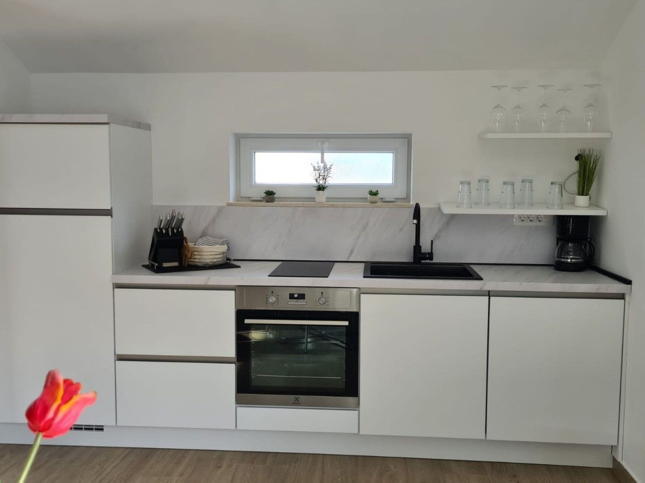 Modernes Ferienhaus mit eigenem Pool und Meerblick-Image-tags.info