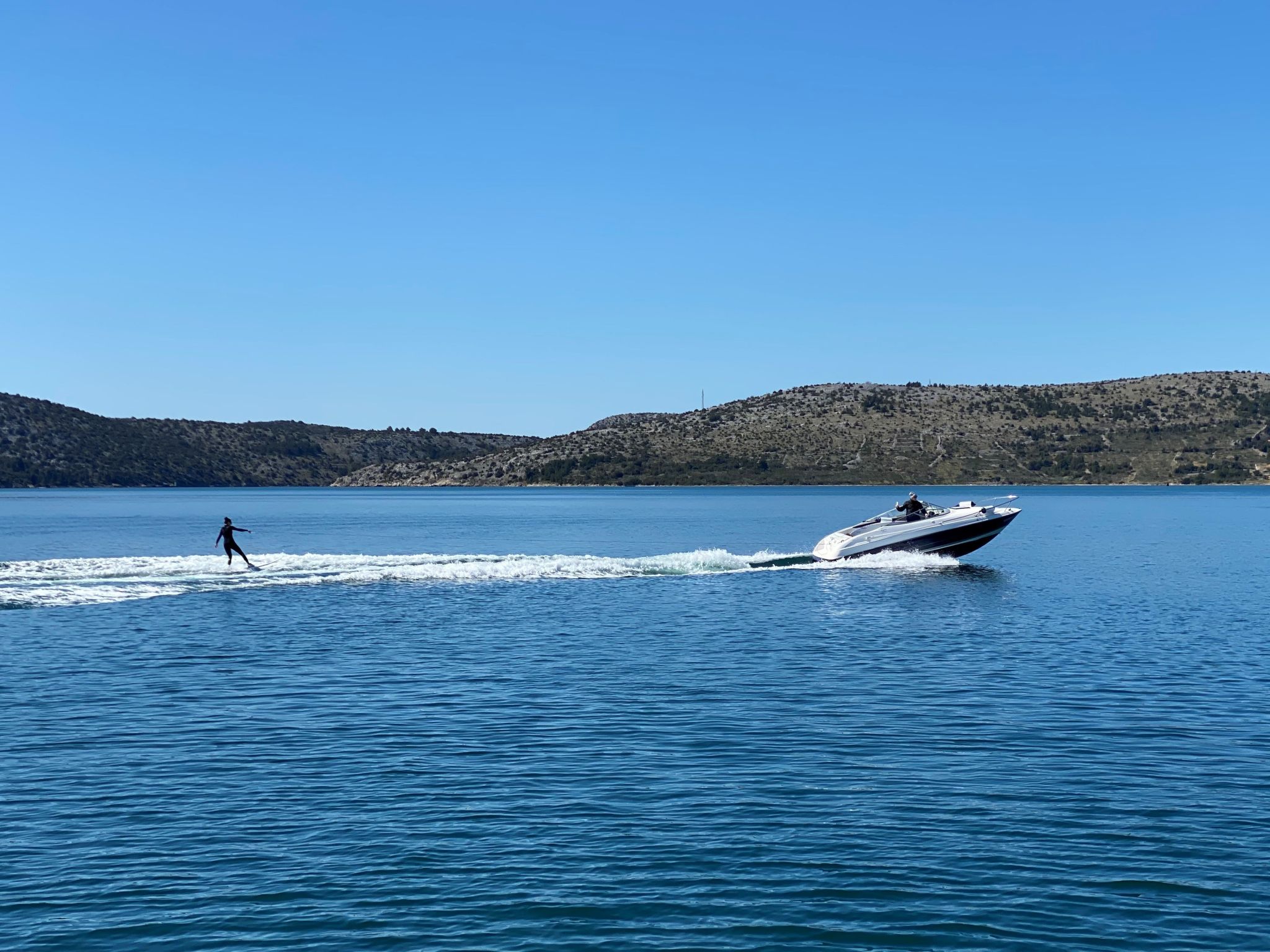 Modernes Ferienhaus mit eigenem Pool und Meerblick-Image-tags.info
