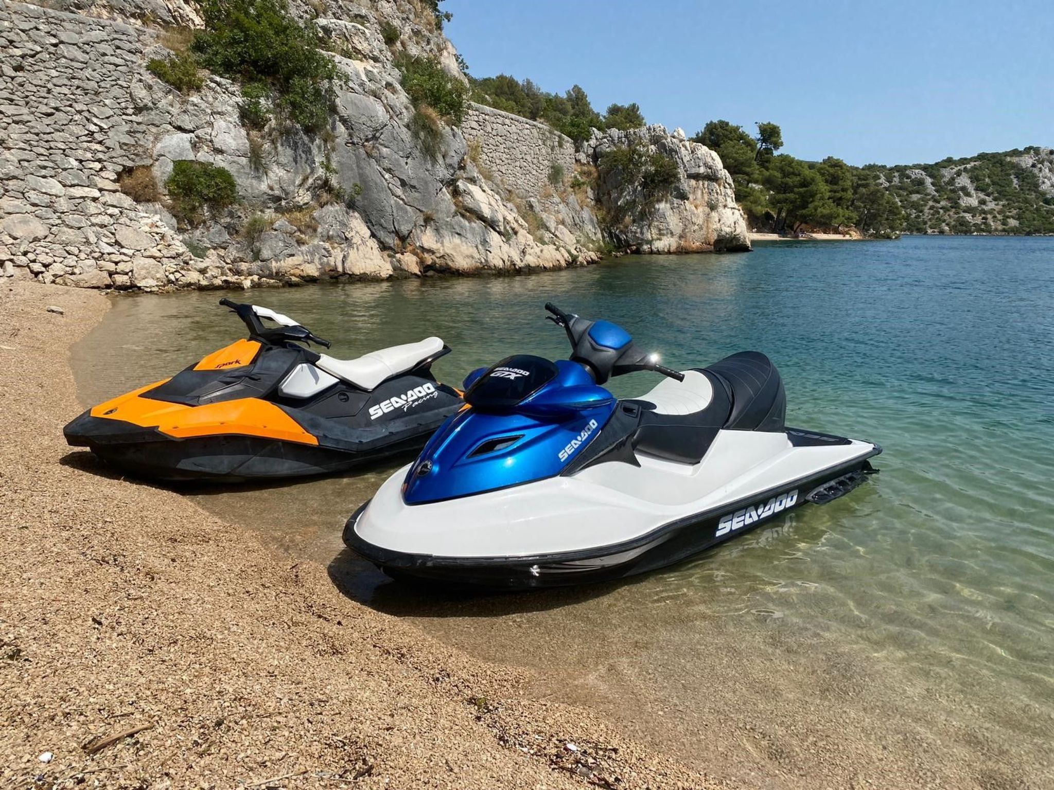 Modernes Ferienhaus mit eigenem Pool und Meerblick-Image-tags.info