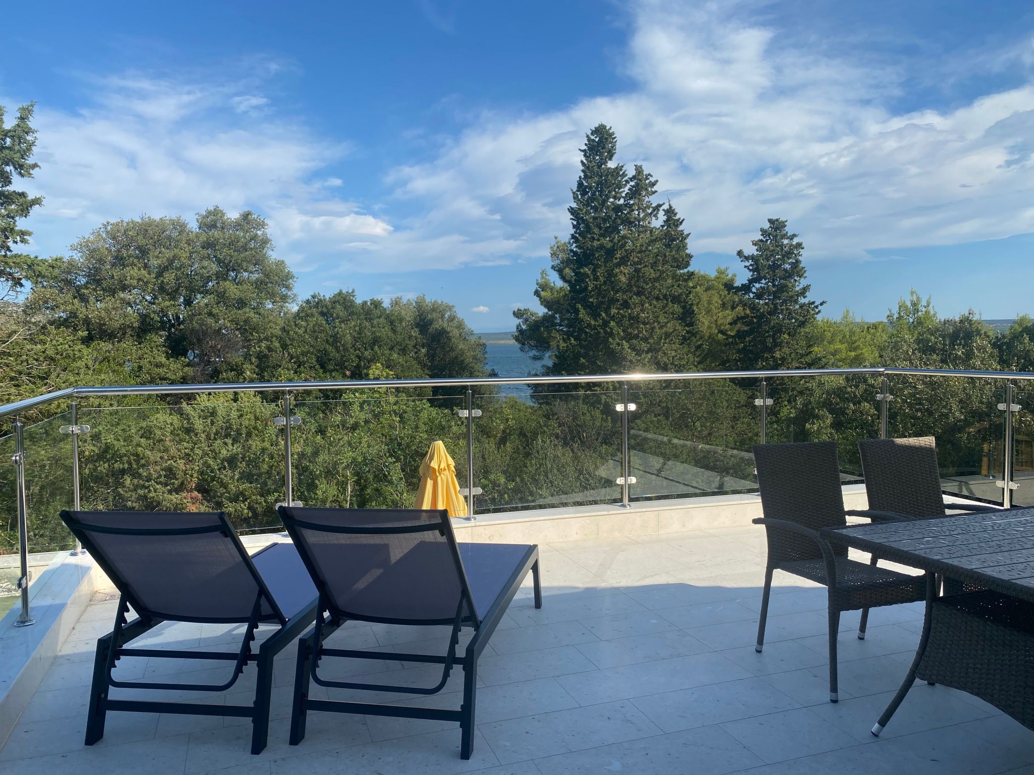 Appartment mit Pool-Binnen