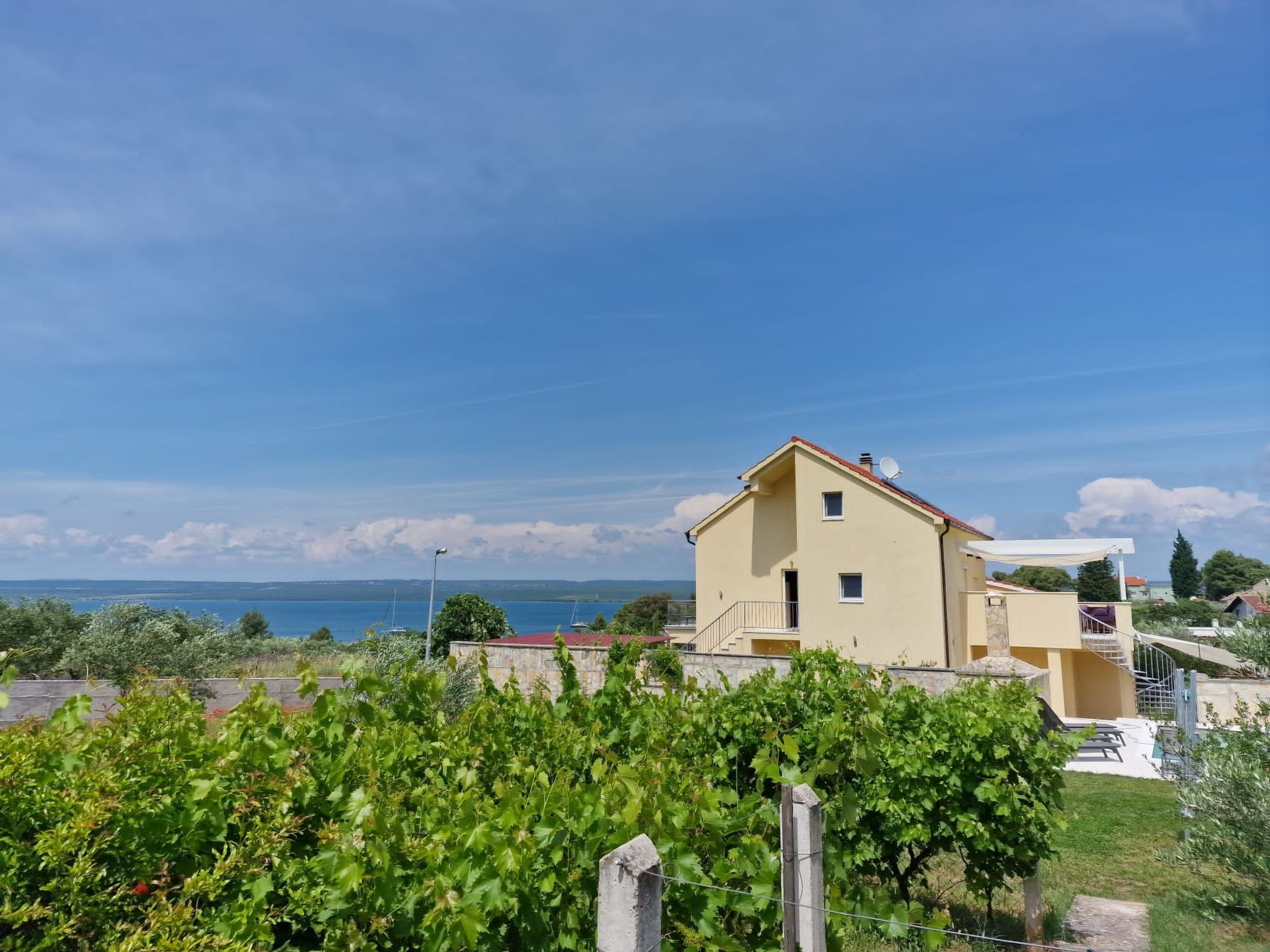 Großes Ferienhaus zur alleinigen Nutzung mit Pool-Binnen