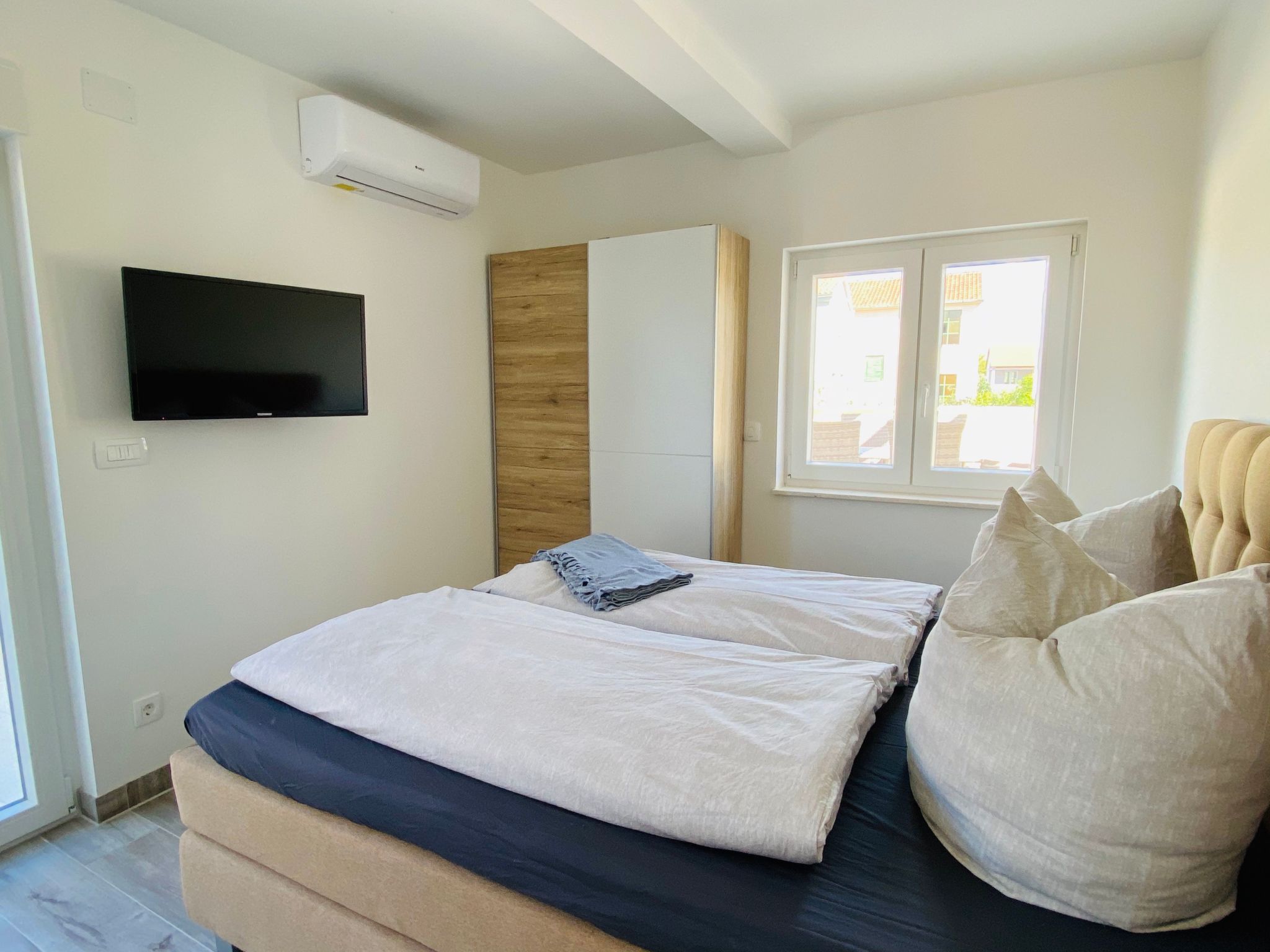 Großes Ferienhaus zur alleinigen Nutzung mit Pool-Binnen