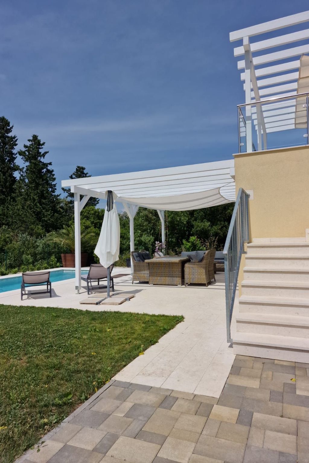 Großes Ferienhaus zur alleinigen Nutzung mit Pool-Binnen