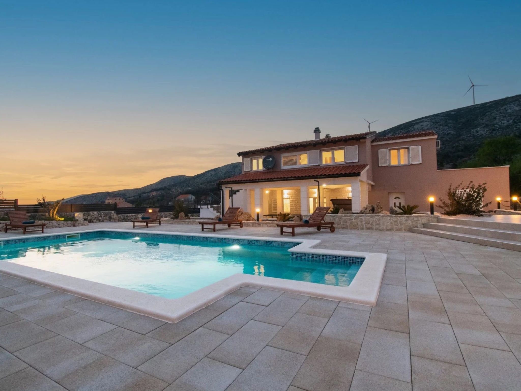 Vakantiehuis met privé zwembad in Bilice (Kroatië) voor 9 personen