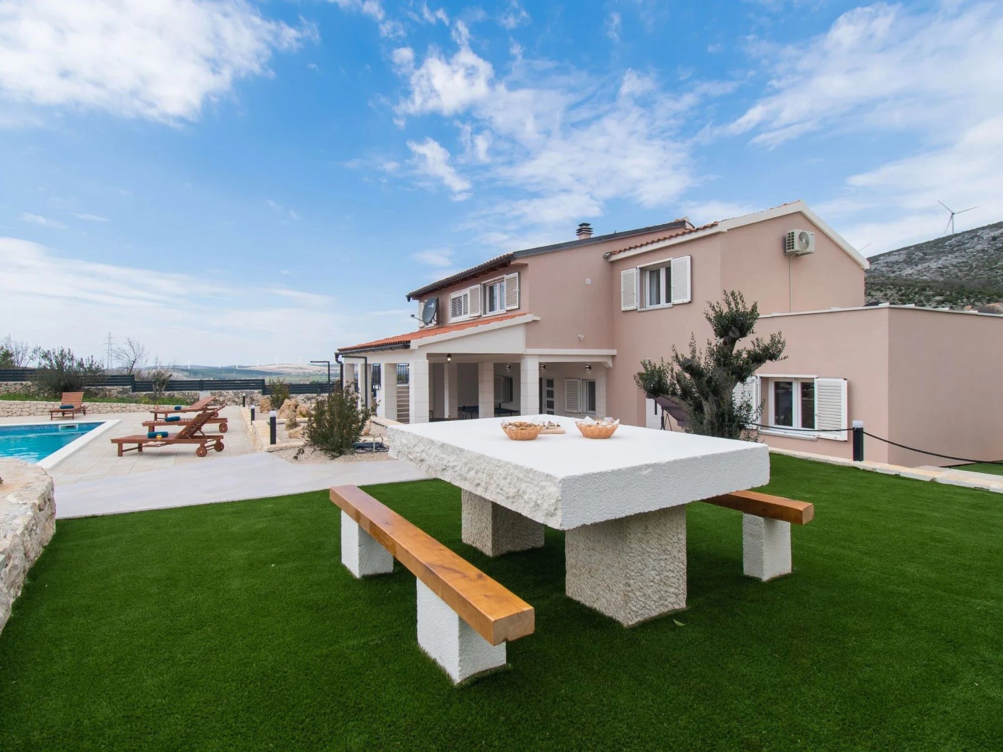 Villa Natura Piedra bei Sibenik-Drinnen