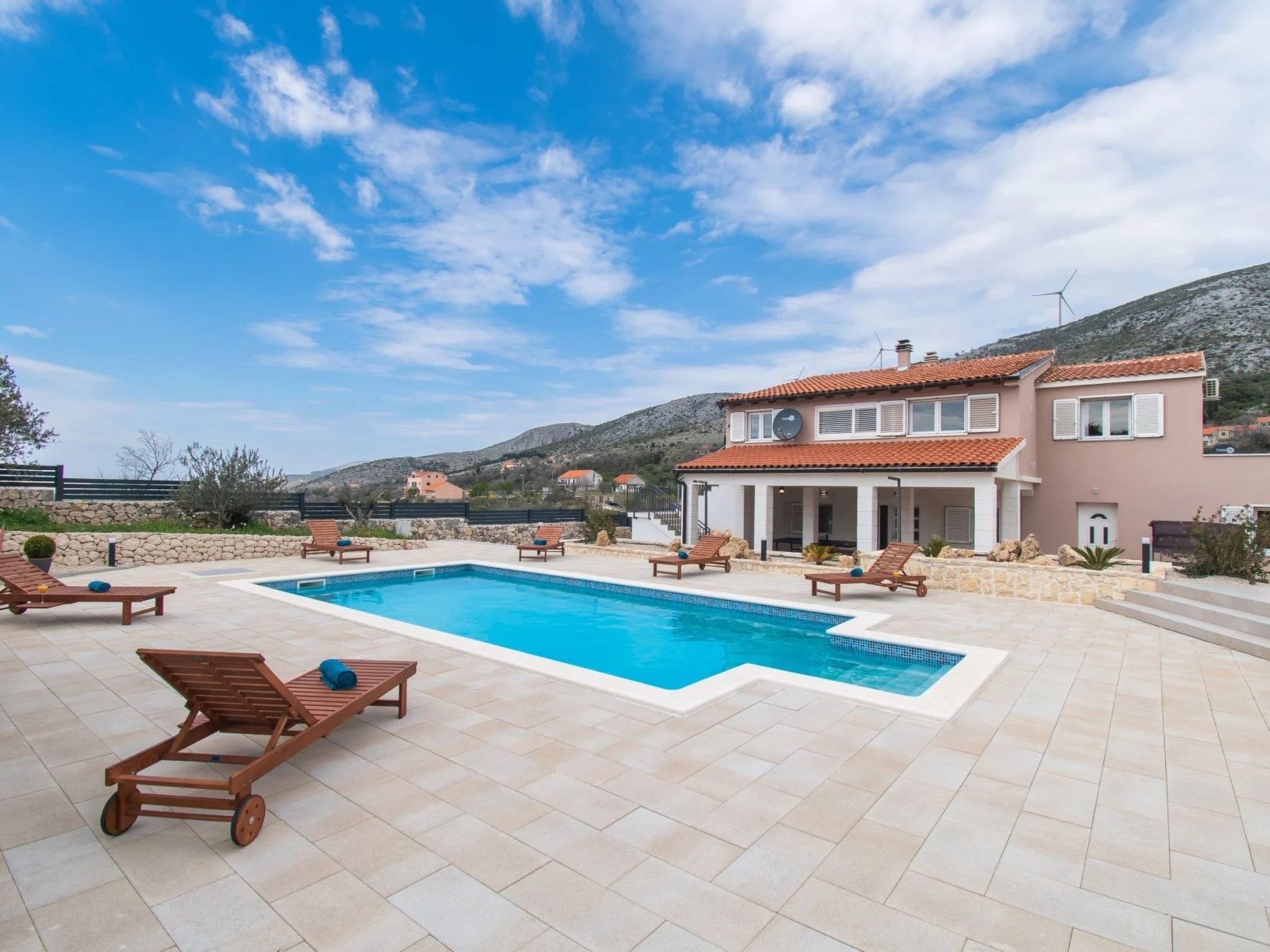 Villa Natura Piedra bei Sibenik-Drinnen