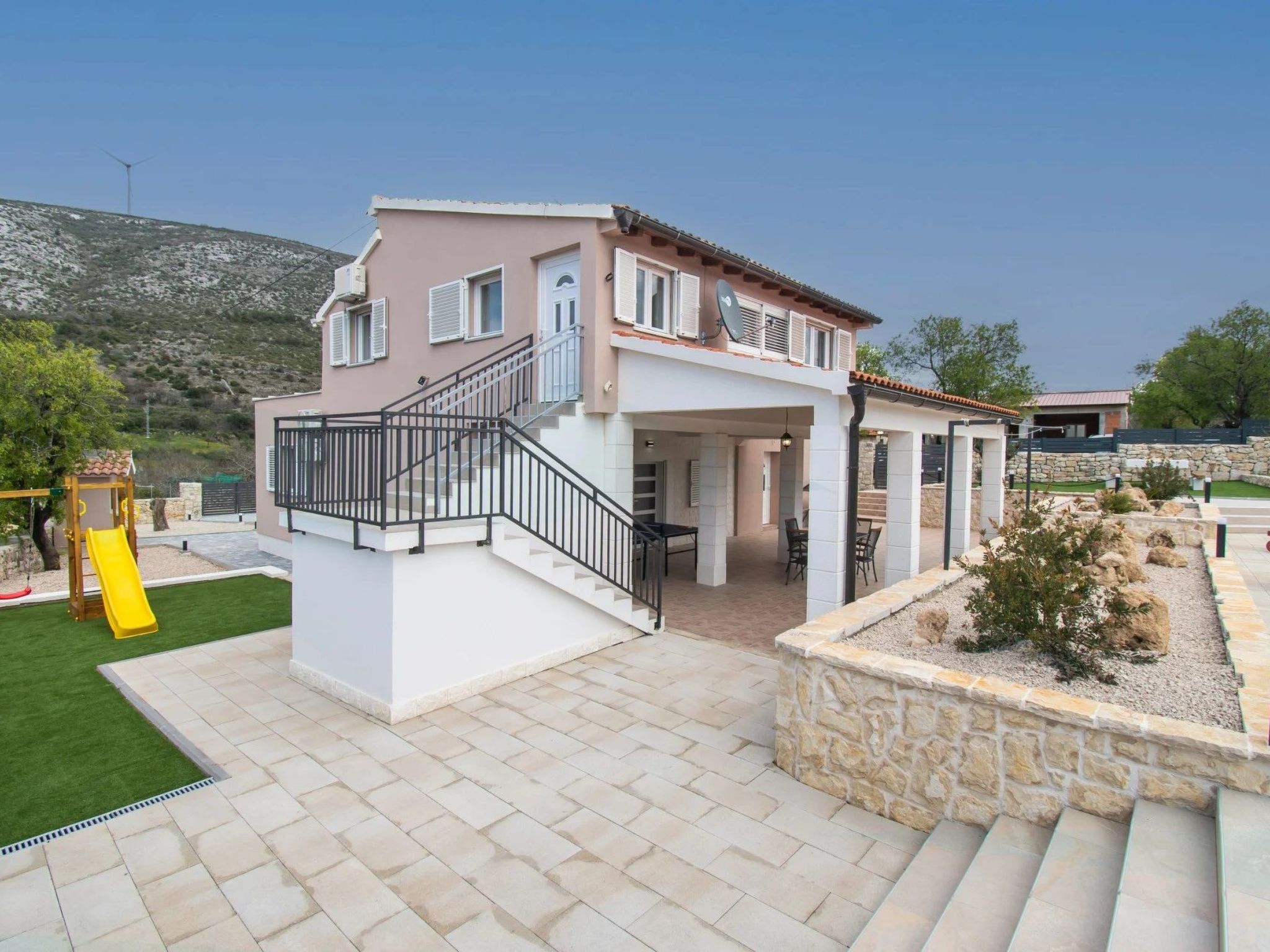 Villa Natura Piedra bei Sibenik-Drinnen