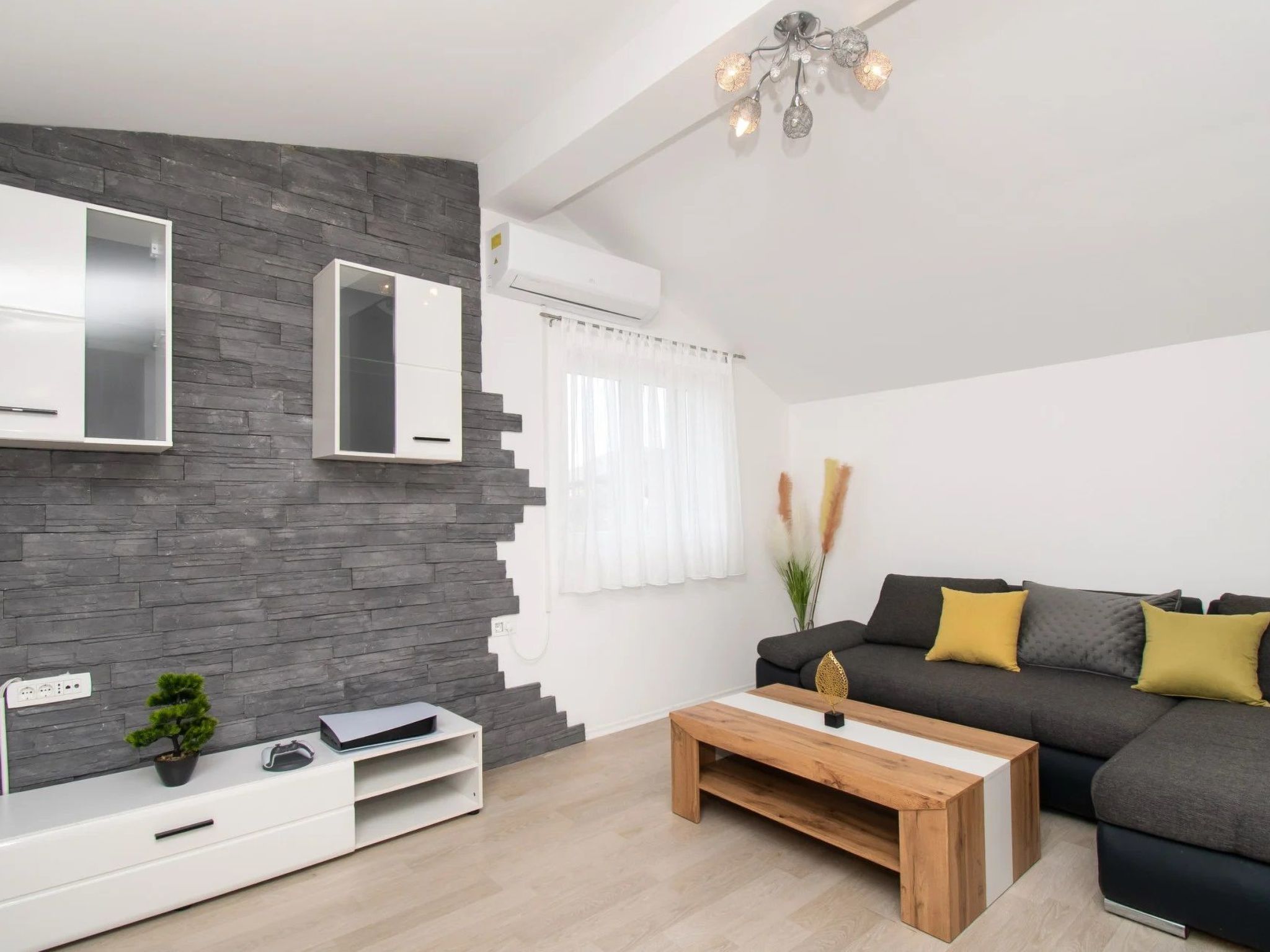 Villa Natura Piedra bei Sibenik-Drinnen