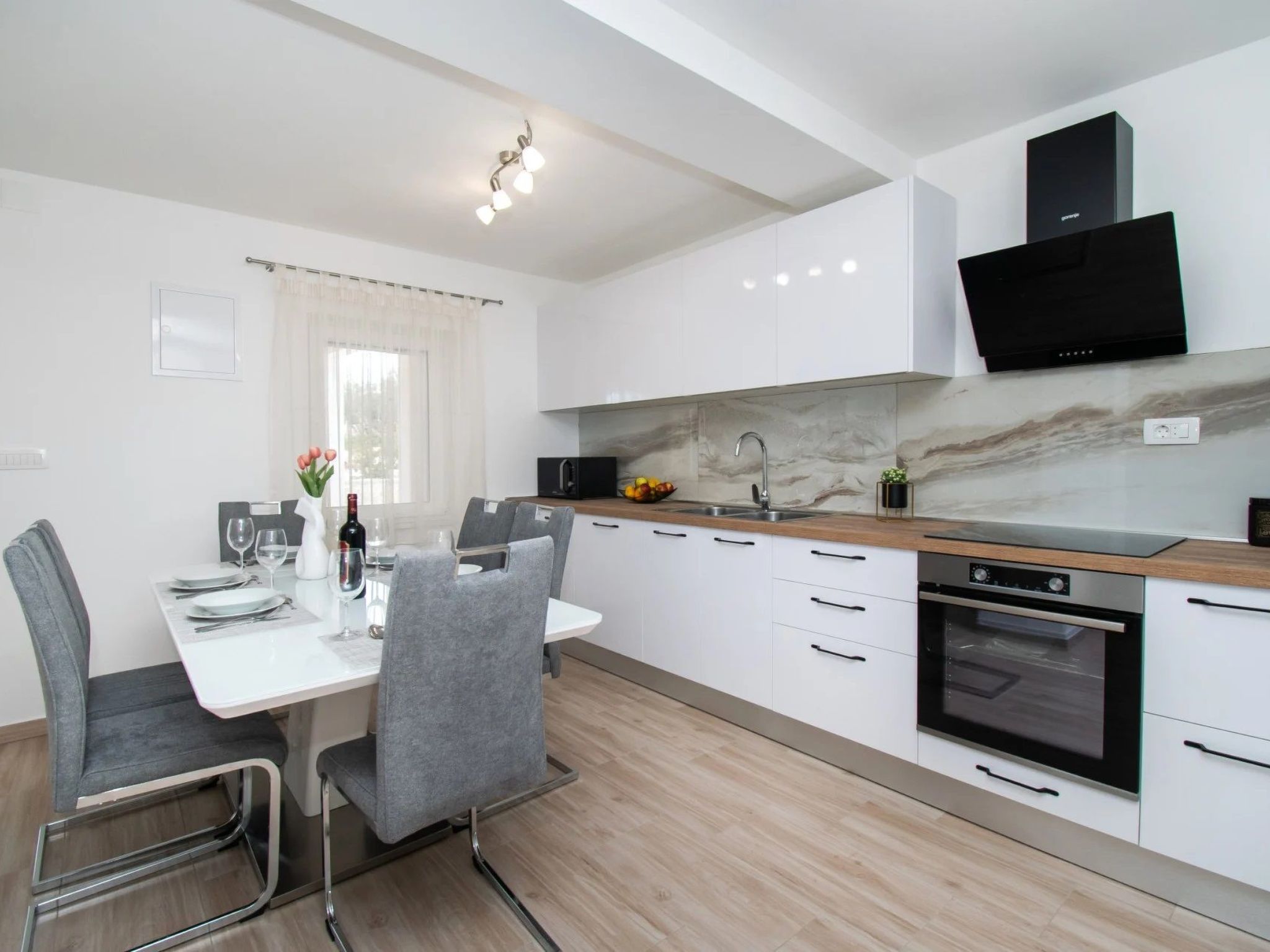 Villa Natura Piedra bei Sibenik-Drinnen