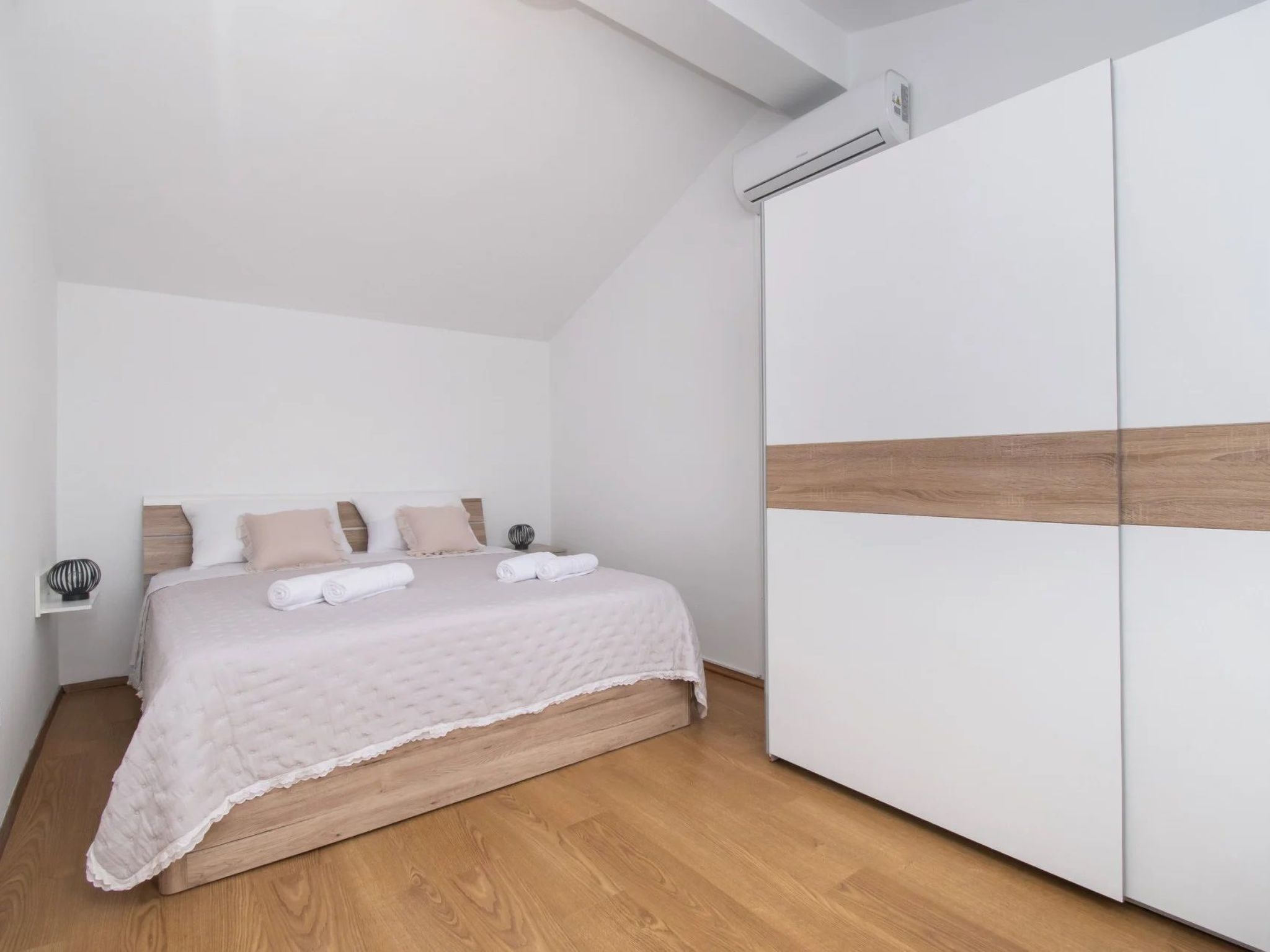 Villa Natura Piedra bei Sibenik-Drinnen