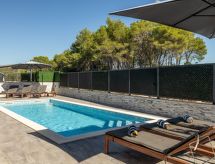 Villa Andrea: Luxe privévilla met verwarmd zwembad op 200m van zee - thumbnail 6