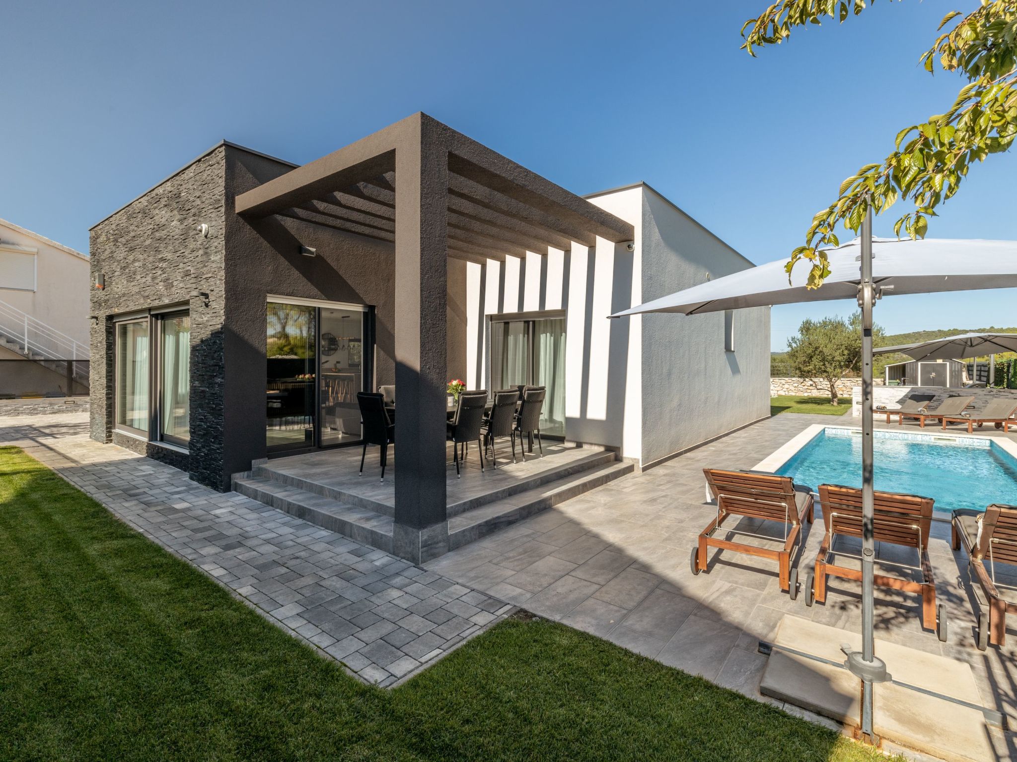 Vakantiehuis met privé zwembad in Bilice (Kroatië) voor 6 personen