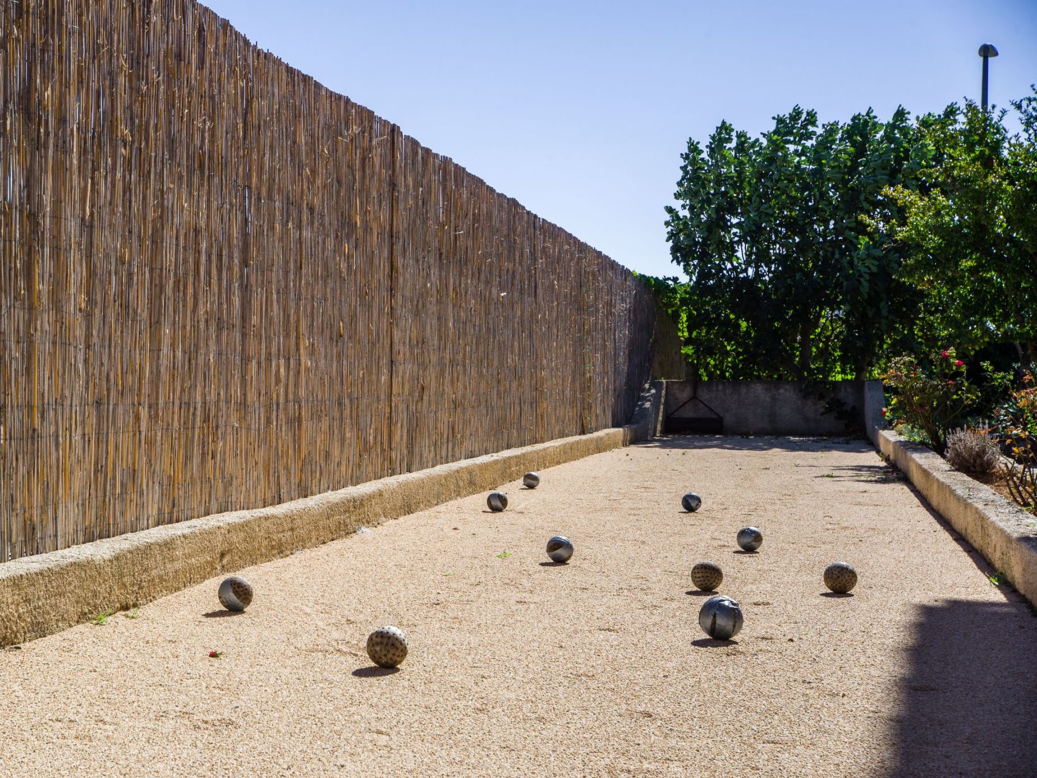 Villa Rustica mit traditionellem und rustikalem Touch-Image-tags.info