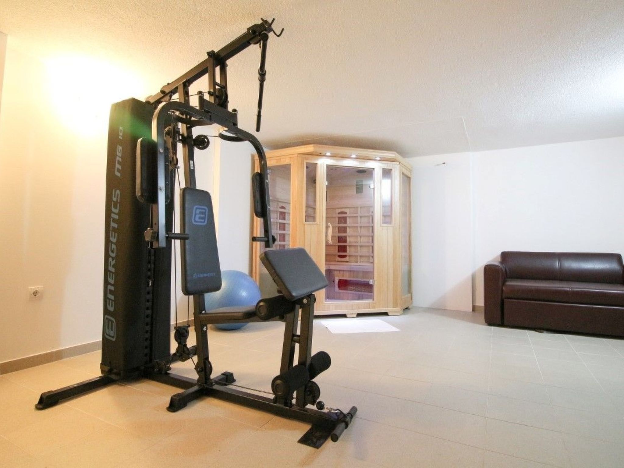 Villa Rustica mit traditionellem und rustikalem Touch-Image-tags.info