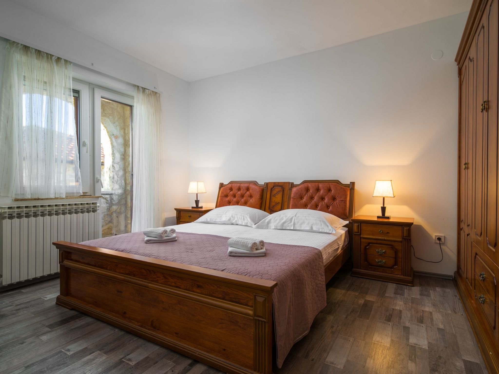 Villa Rustica mit traditionellem und rustikalem Touch-Image-tags.info