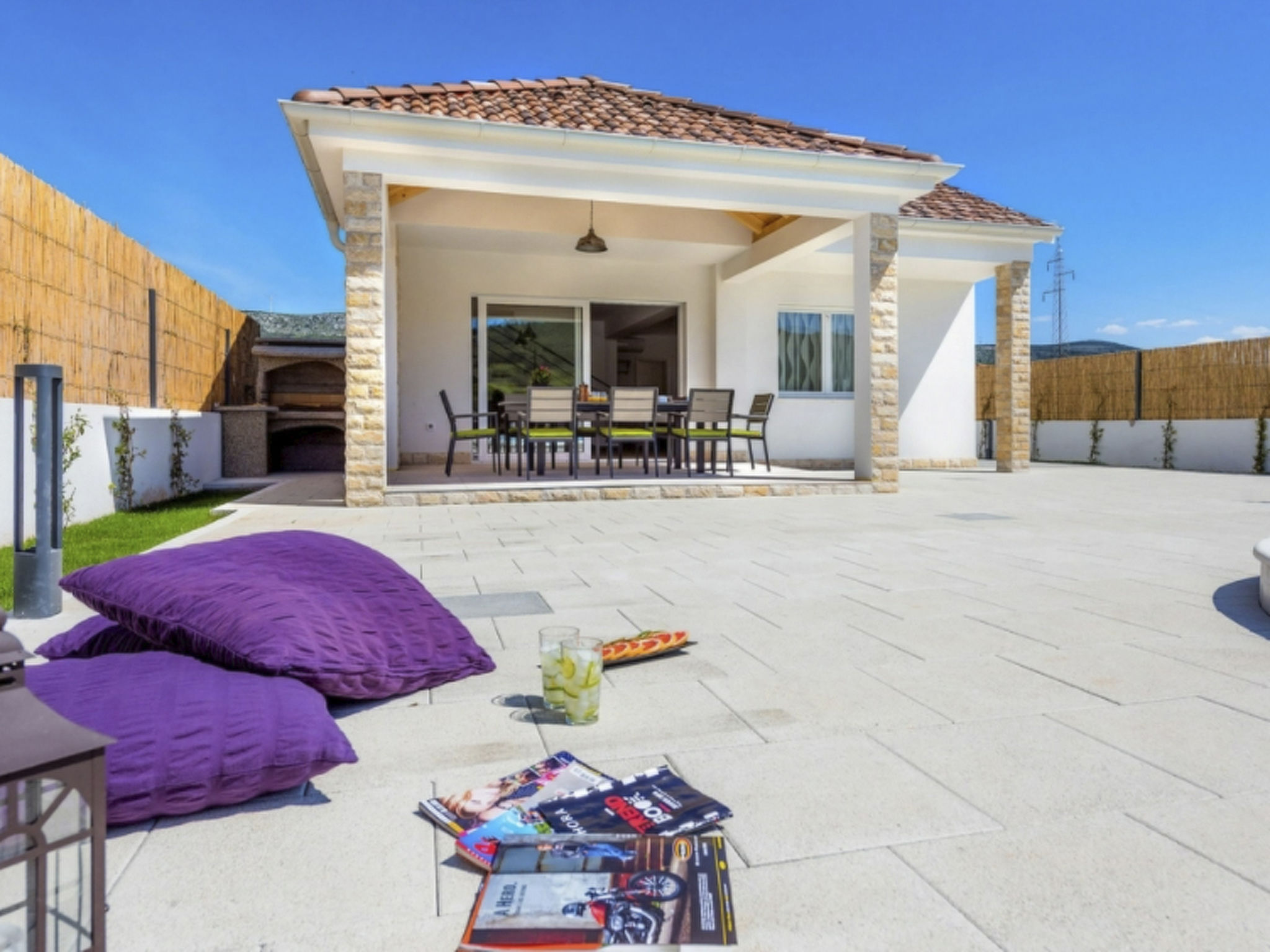 Villa Juhuhu in Dubrava kod Sibenik-Inside