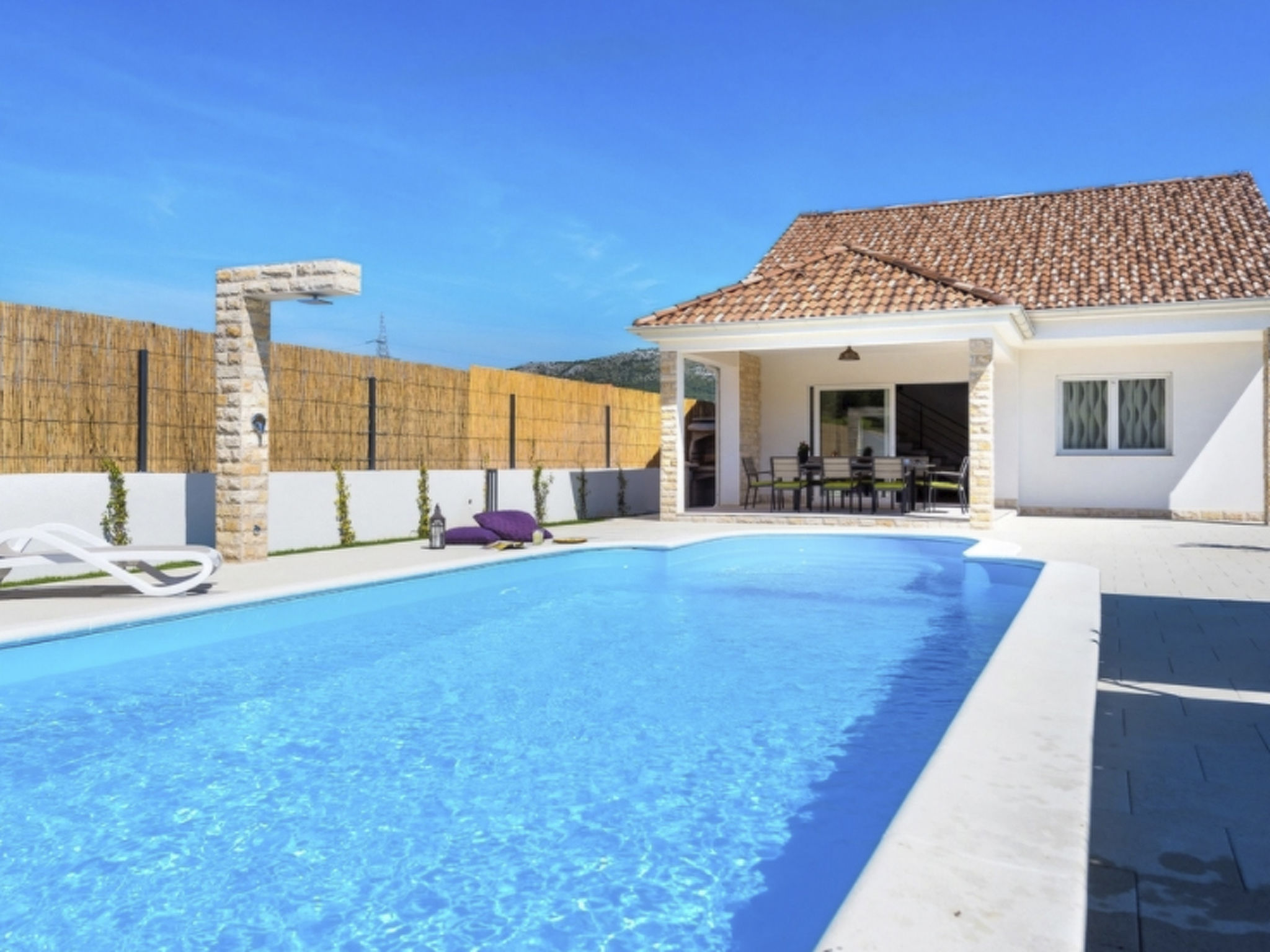 Villa Juhuhu in Dubrava kod Sibenik-Inside