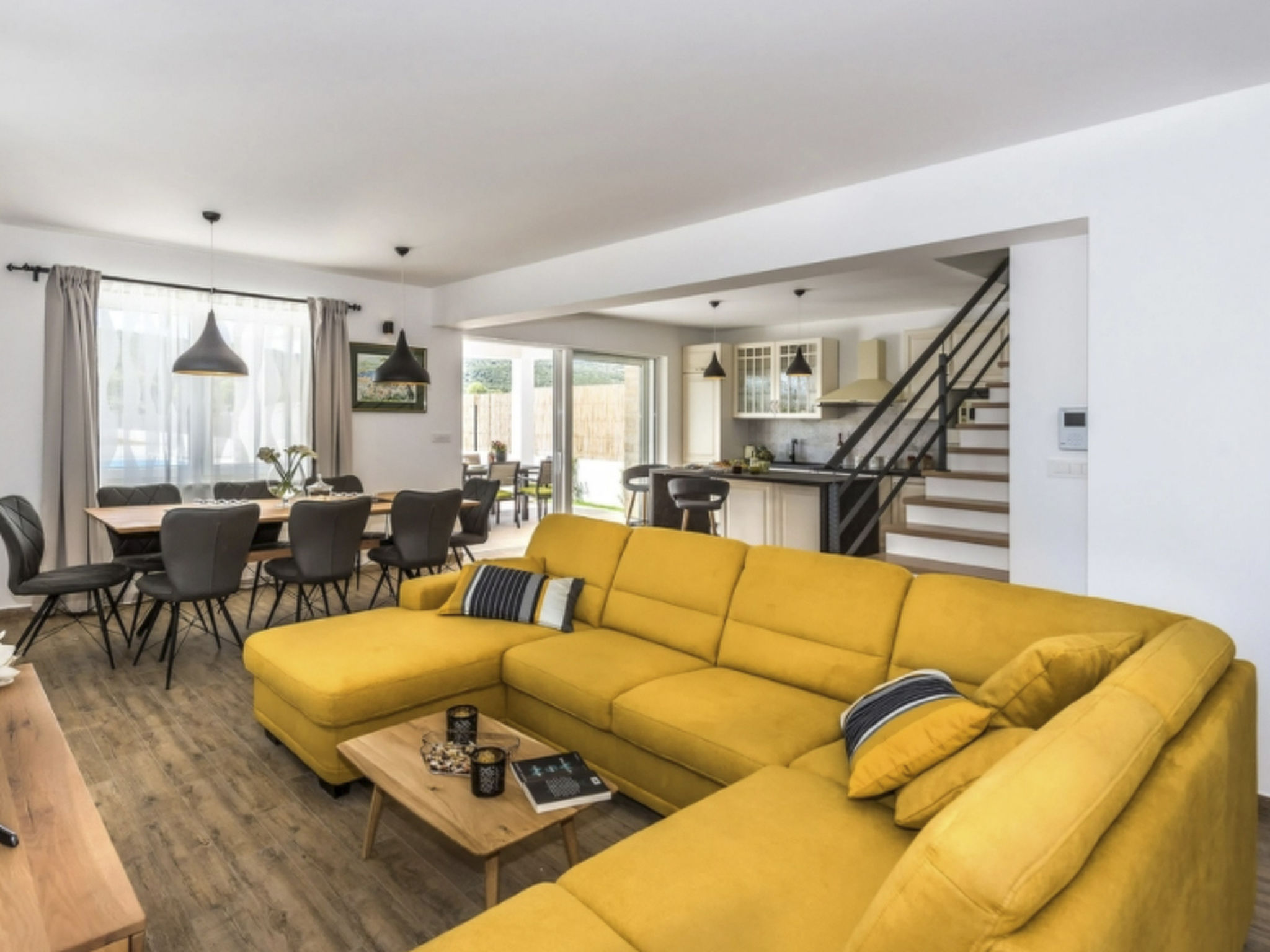 Villa Juhuhu in Dubrava kod Sibenik-Inside