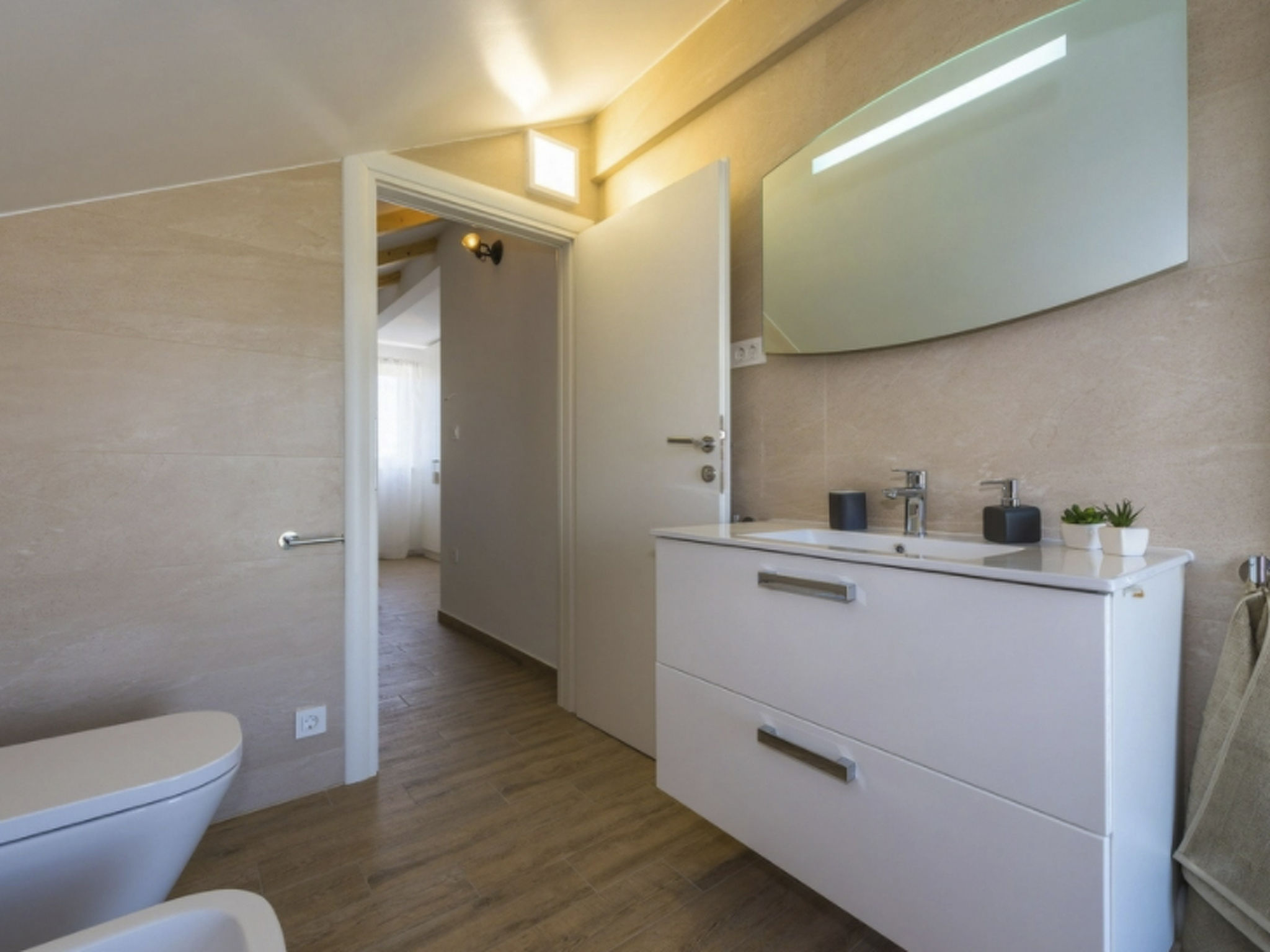 Villa Juhuhu in Dubrava kod Sibenik-Inside