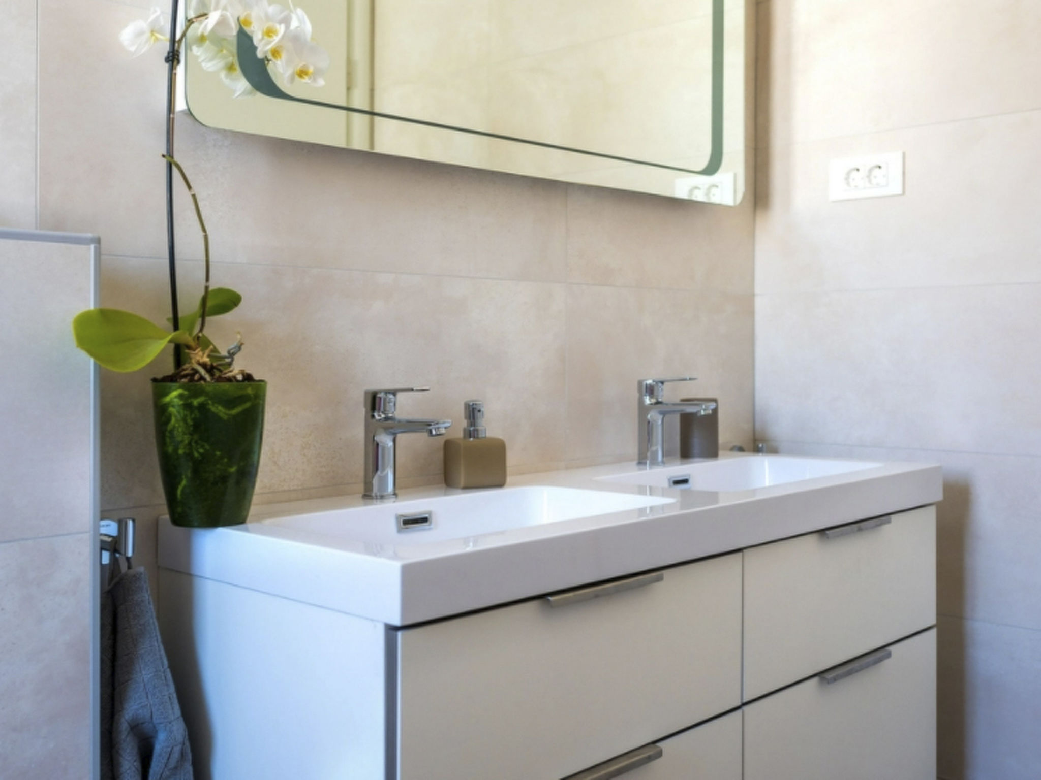 Villa Juhuhu in Dubrava kod Sibenik-Inside