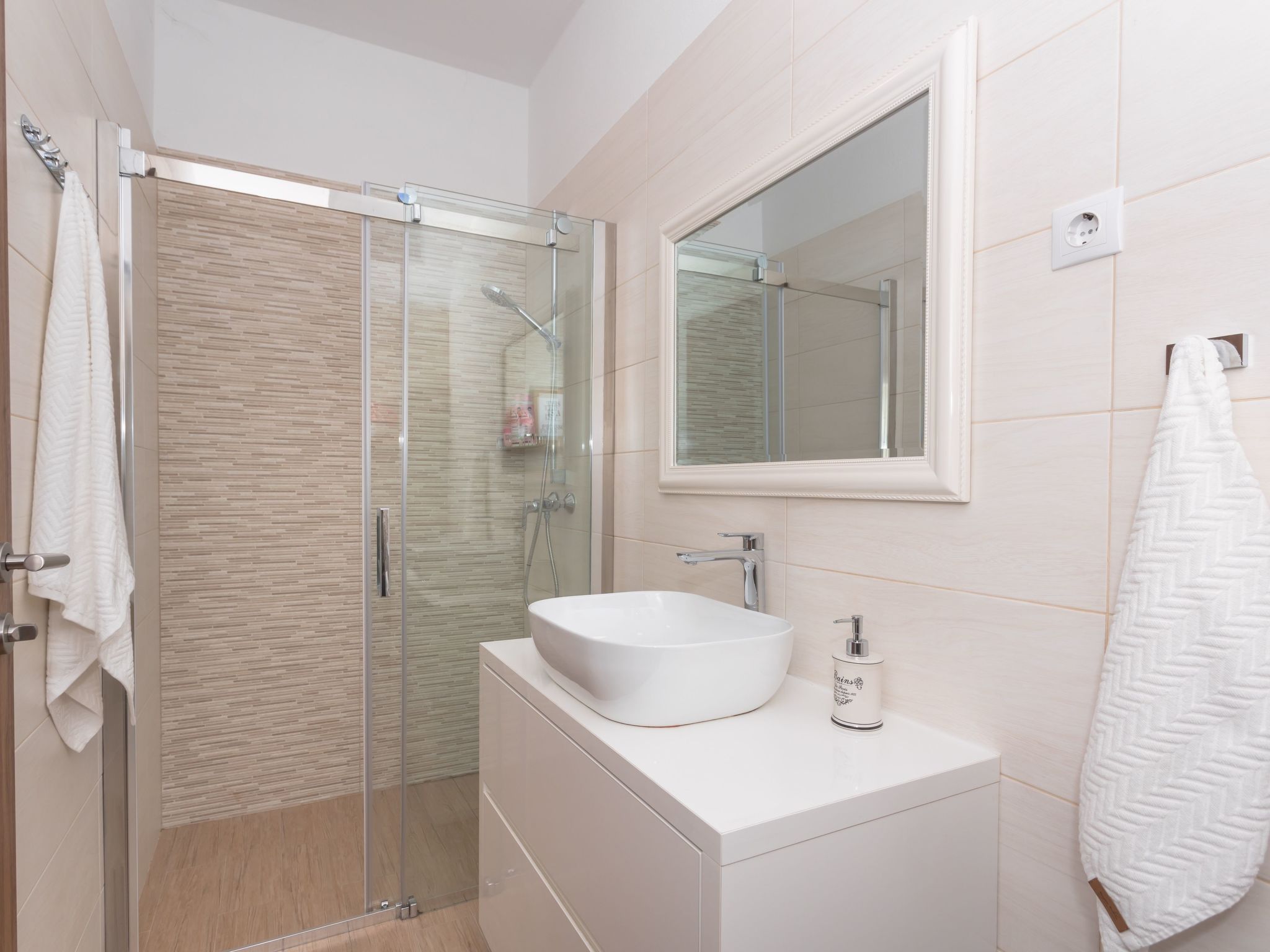 Villa FarAway in Dubrava kod Sibenik-Inside