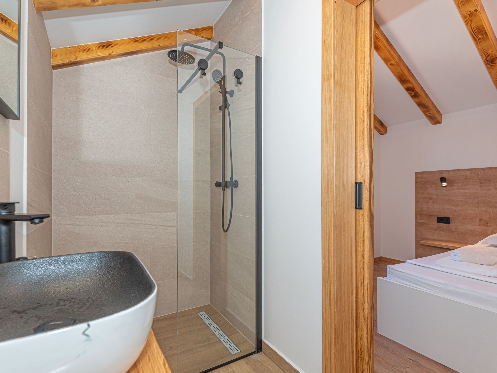 Unknown Accommodation-Binnen