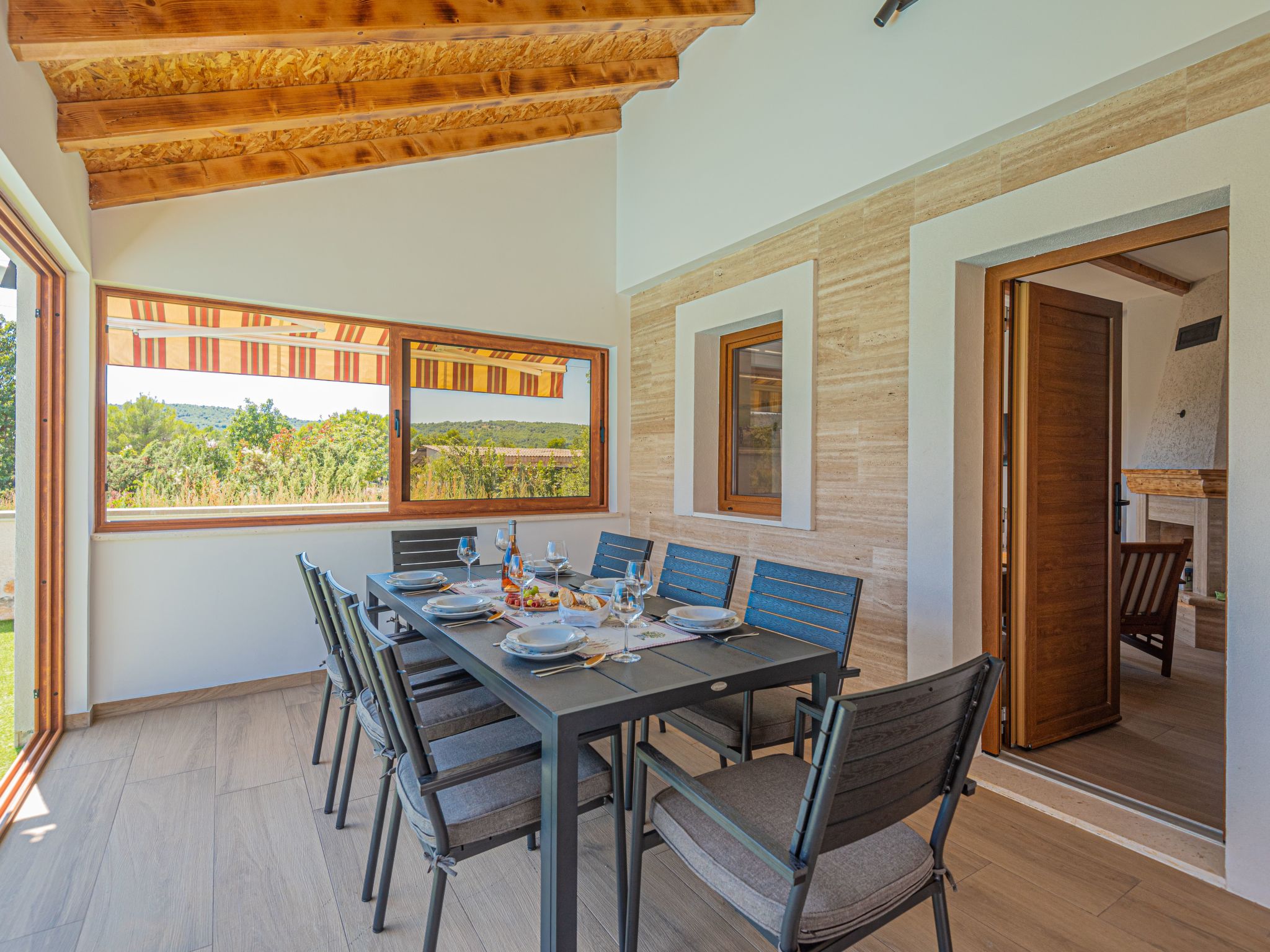 Unknown Accommodation-Binnen